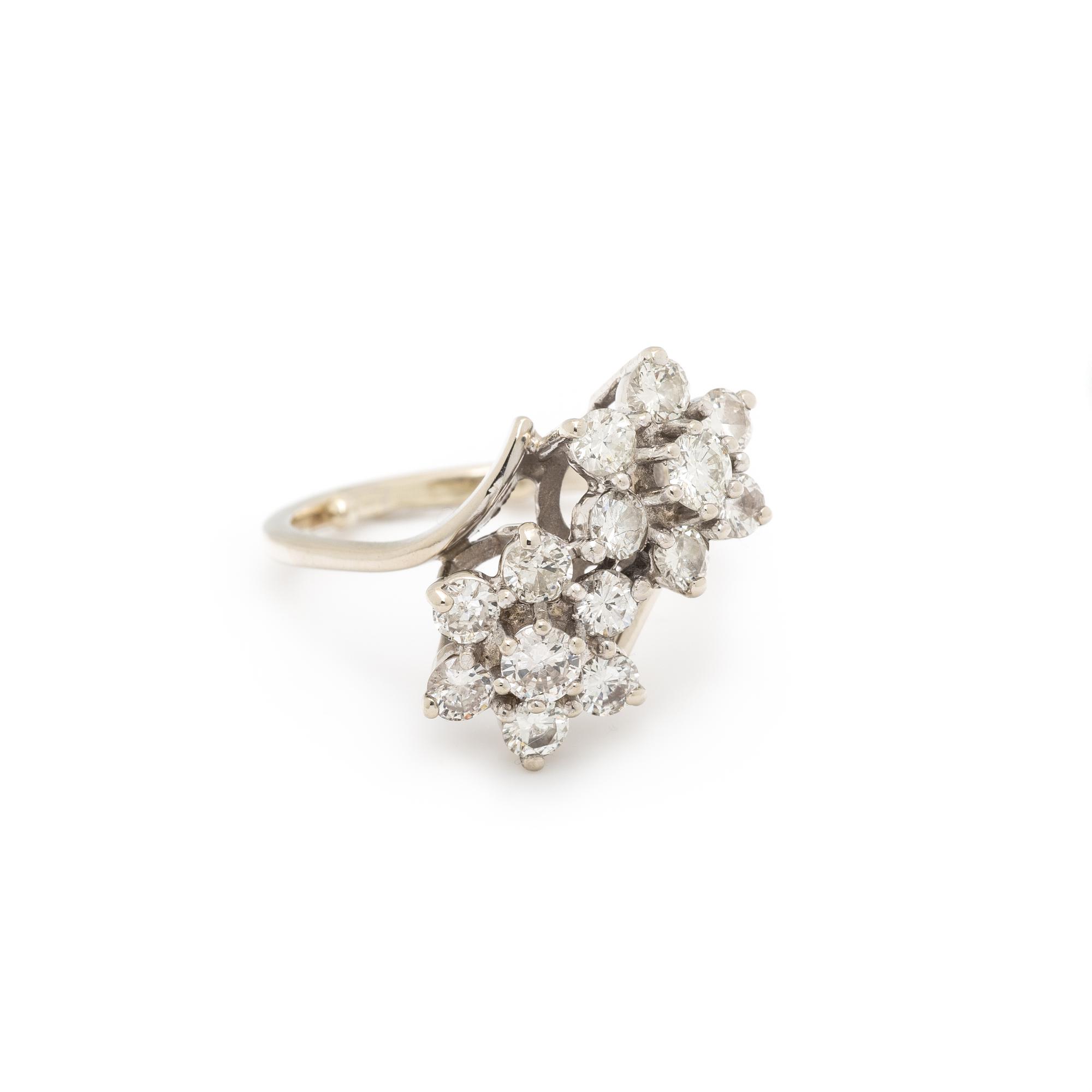 HAMMERMAN BROTHERS, WHITE GOLD AND DIAMOND RING