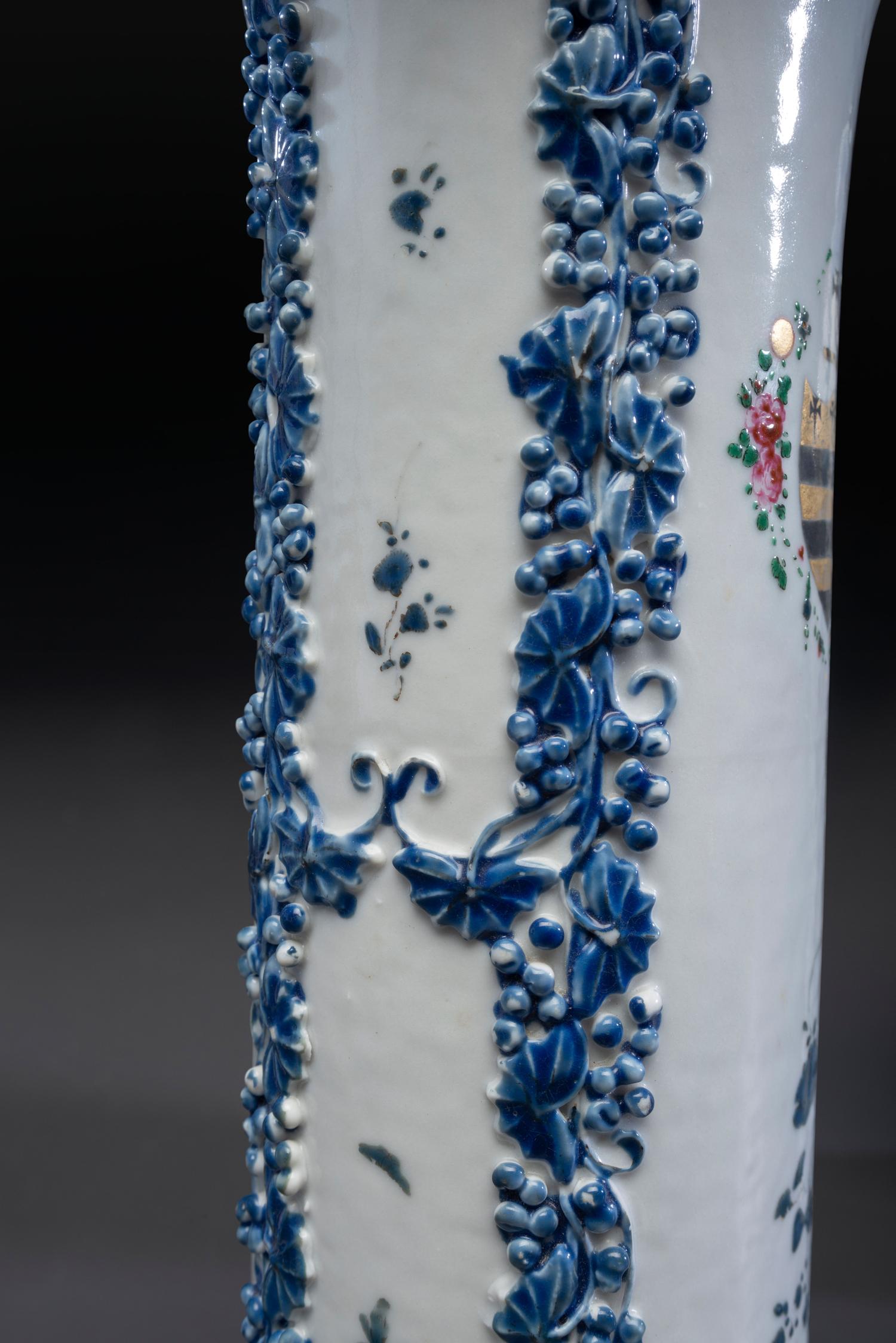 A Chinese Export Parcel Gilt Blue and White Porcelain Garniture