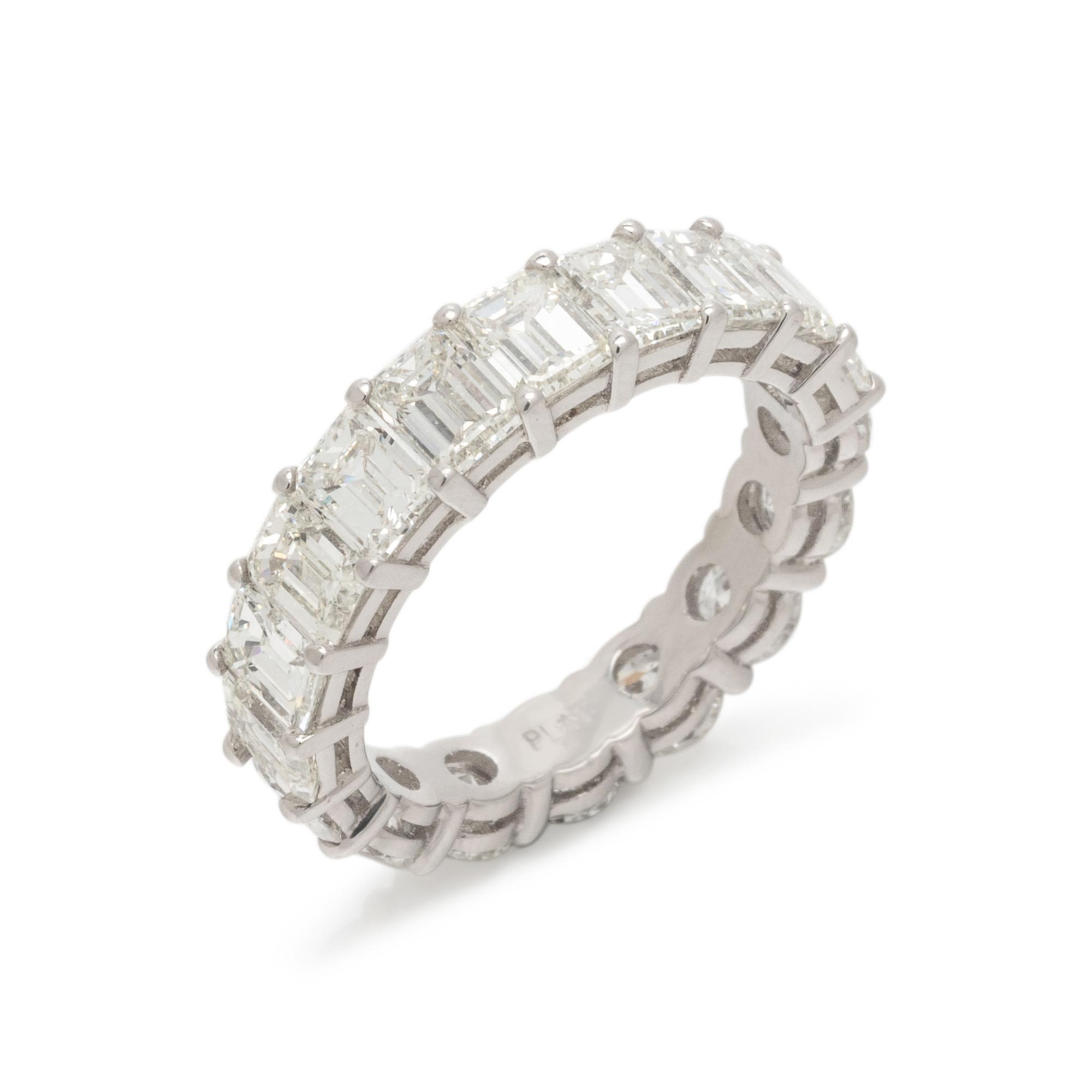 TWO-SIDED DIAMOND ETERNITY BAND