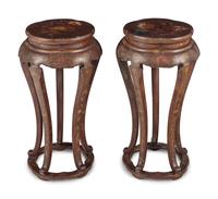 A Pair of Chinese Gilt Highlighted Polychrome Painted Red Lacquered Floriform Incense Stands, Xiangji, 19th Century 清中晚期 紅地描金彩漆香几一對