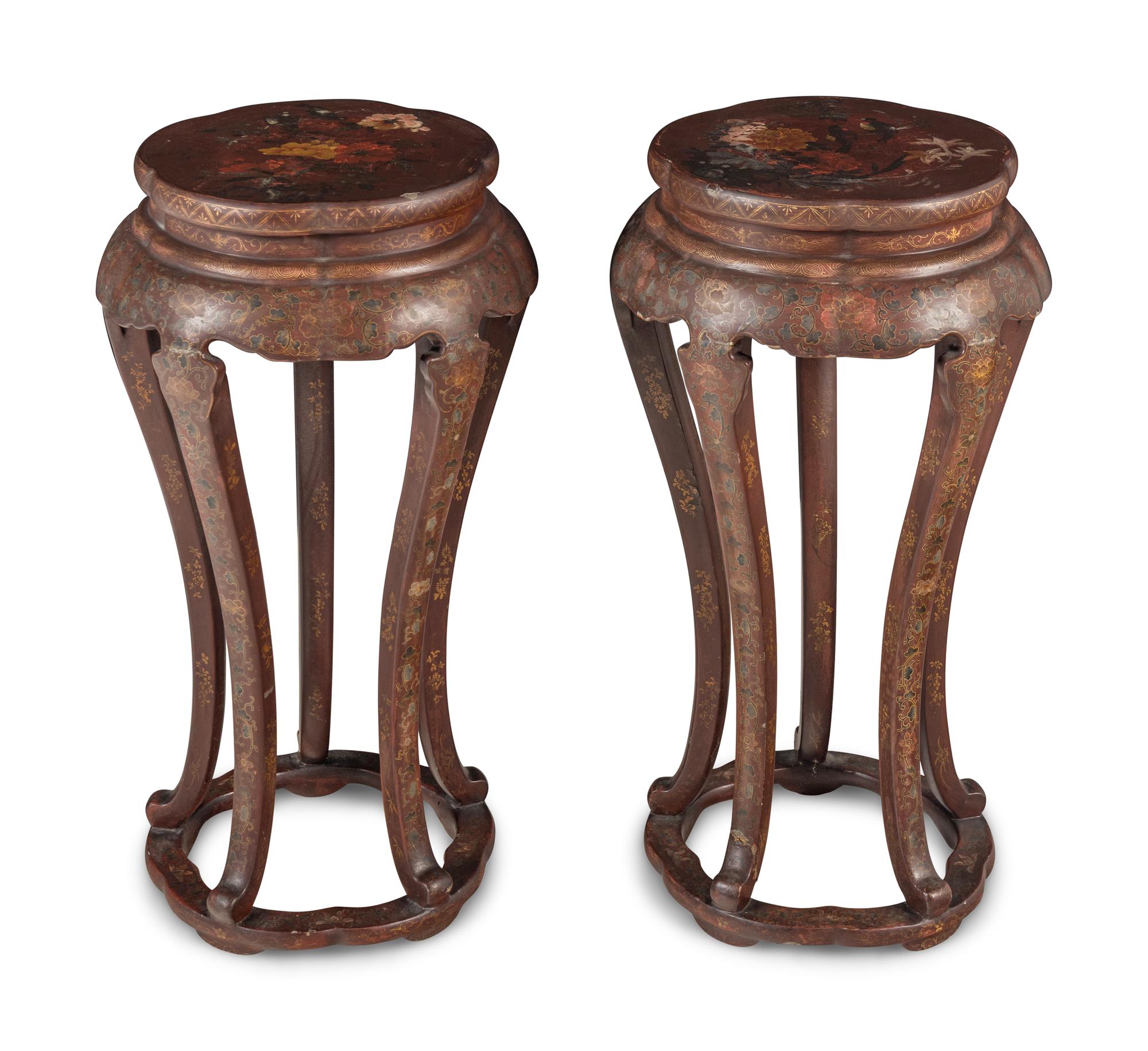 A Pair of Chinese Gilt Highlighted Polychrome Painted Red Lacquered Floriform Incense Stands, Xiangji, 19th Century 清中晚期 紅地描金彩漆香几一對