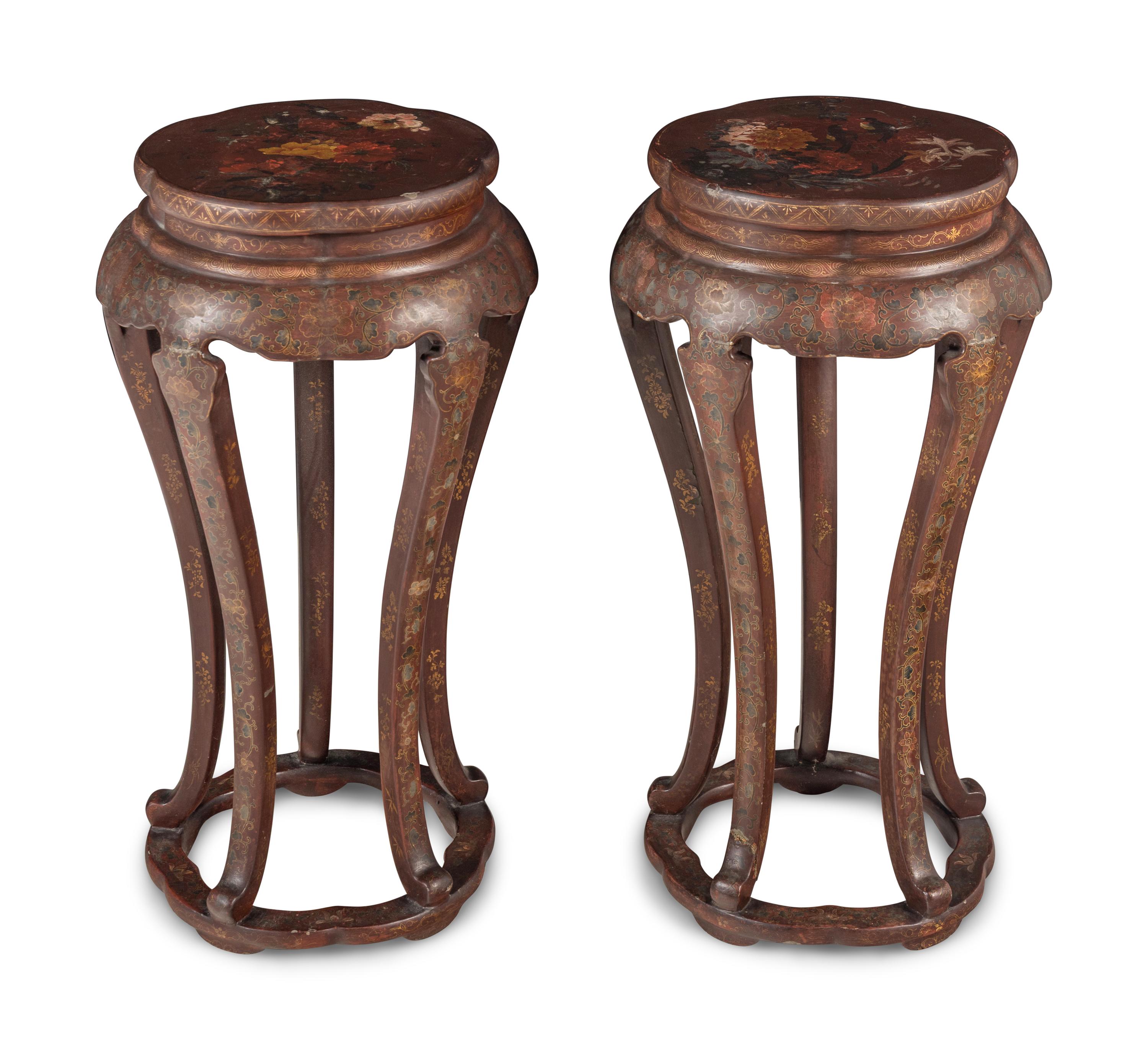 A Pair of Chinese Gilt Highlighted Polychrome Painted Red Lacquered Floriform Incense Stands, Xiangji, 19th Century 清中晚期 紅地描金彩漆香几一對