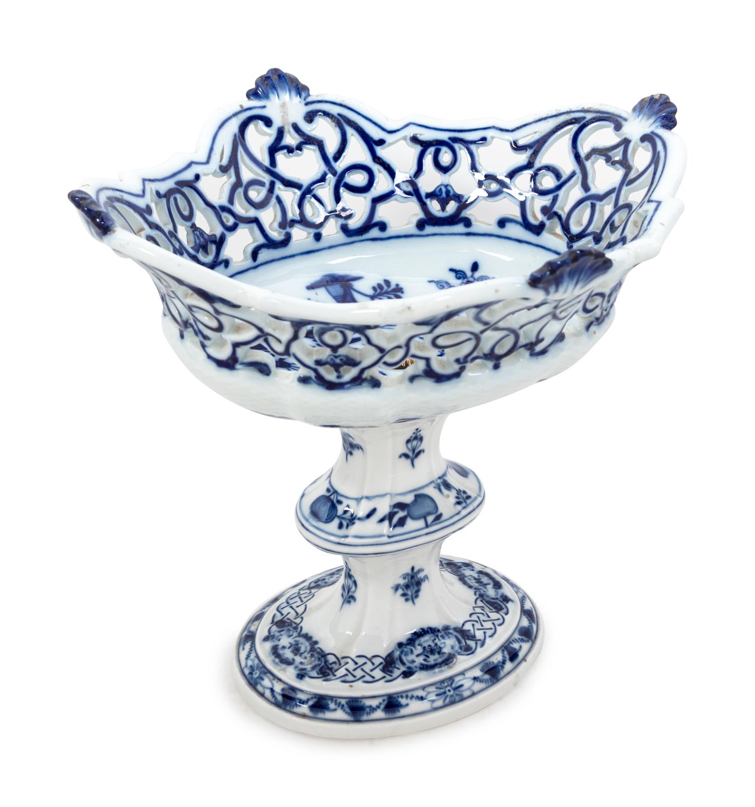 A Meissen Porcelain Centerpiece