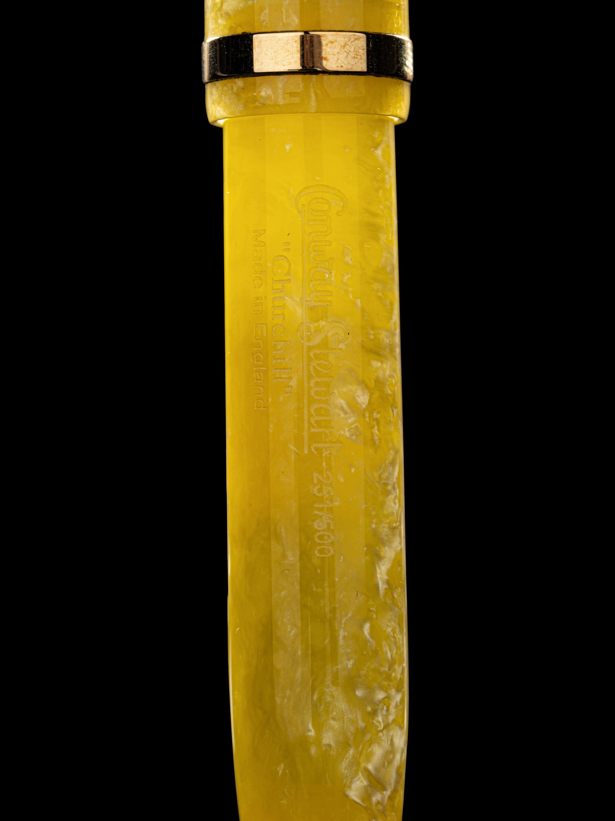 Conway Stewart: Churchill-Yellow Limited Edition Fountain Pen and Ink Set