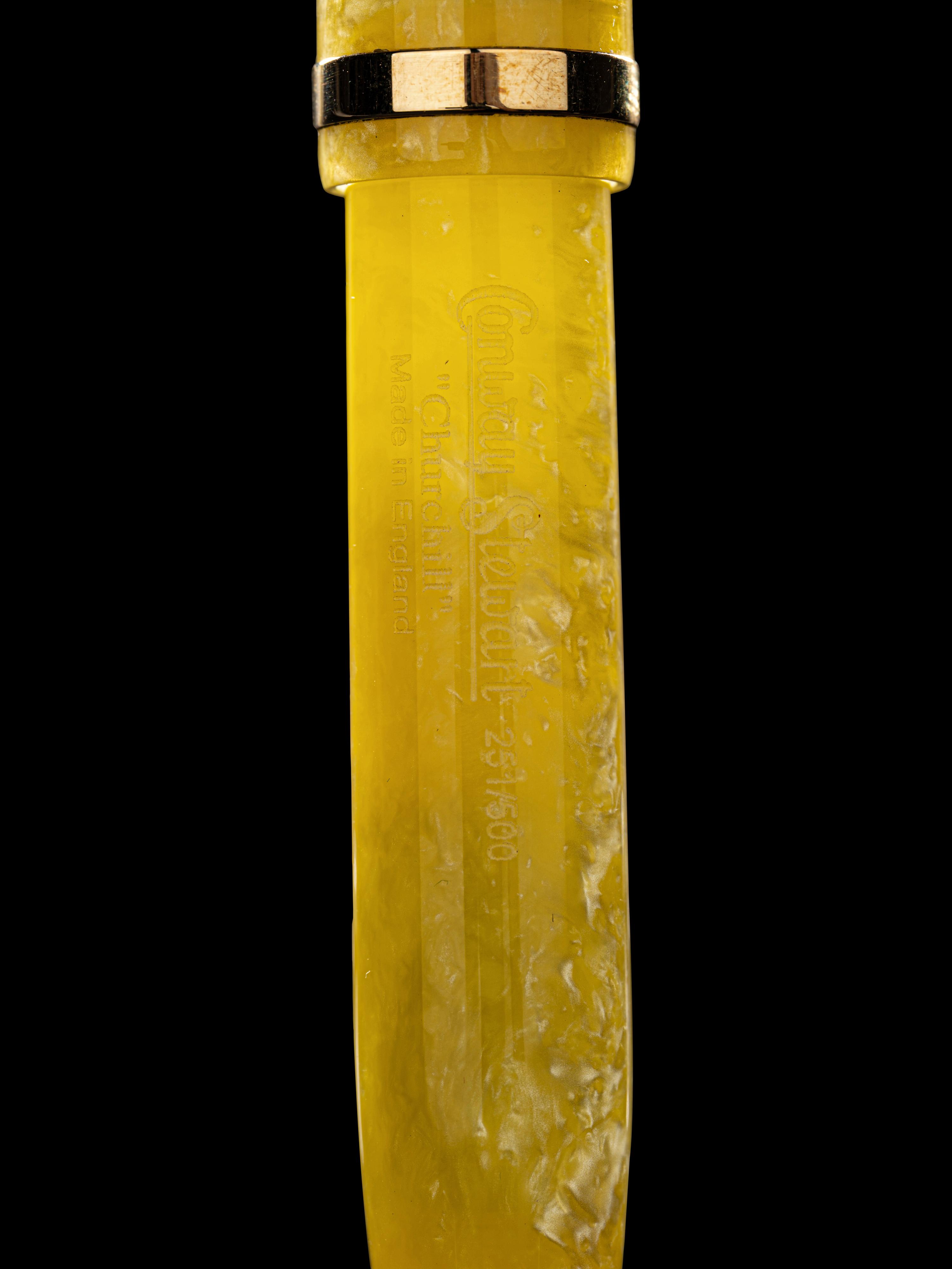 Conway Stewart: Churchill-Yellow Limited Edition Fountain Pen and Ink Set