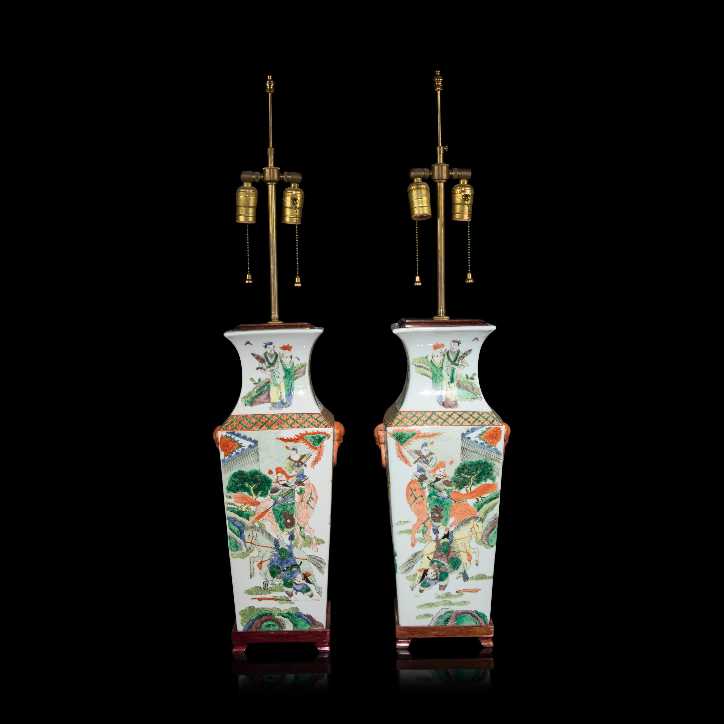 A Pair of Chinese Famille Verte Porcelain Vases, 19th Century 清晚期 五彩人物故事圖方瓶一對