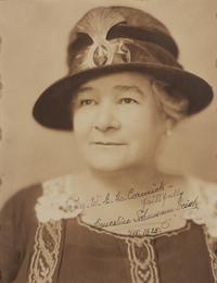 A Group of 5 Signed Photographs or Photographic Postcards of Opera Singers from the 1920s