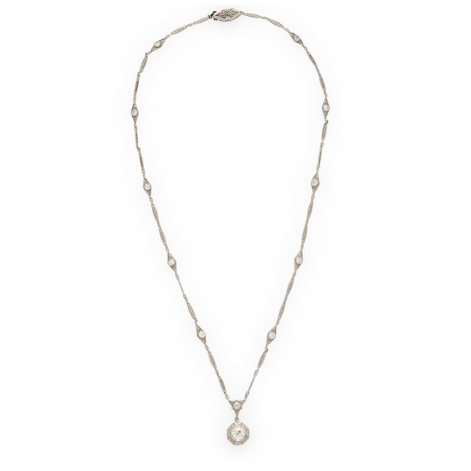 DIAMOND AND PLATINUM NECKLACE