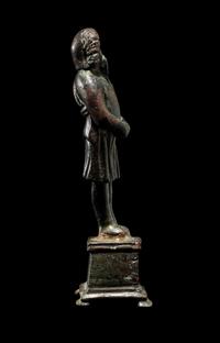 A Hellenistic Bronze Actor