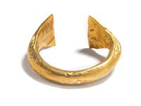 A Large Byzantine or Early Islamic Hollow Gold Bracelet
