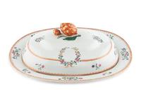 A Chinese Export Porcelain Serving Dish and Cover