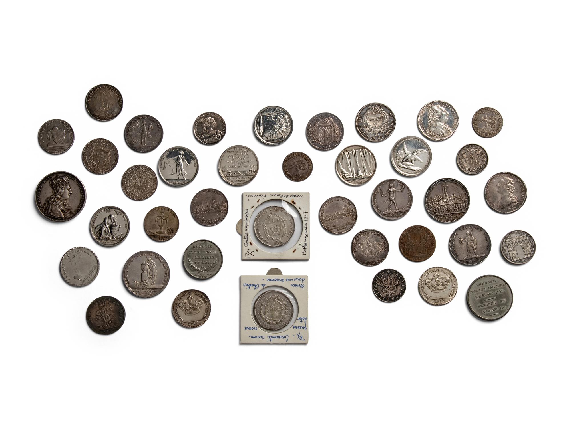 [EXONUMIA] A Large Collection of French Silver and Mixed-Metal Small Commemorative Medals and Jettons