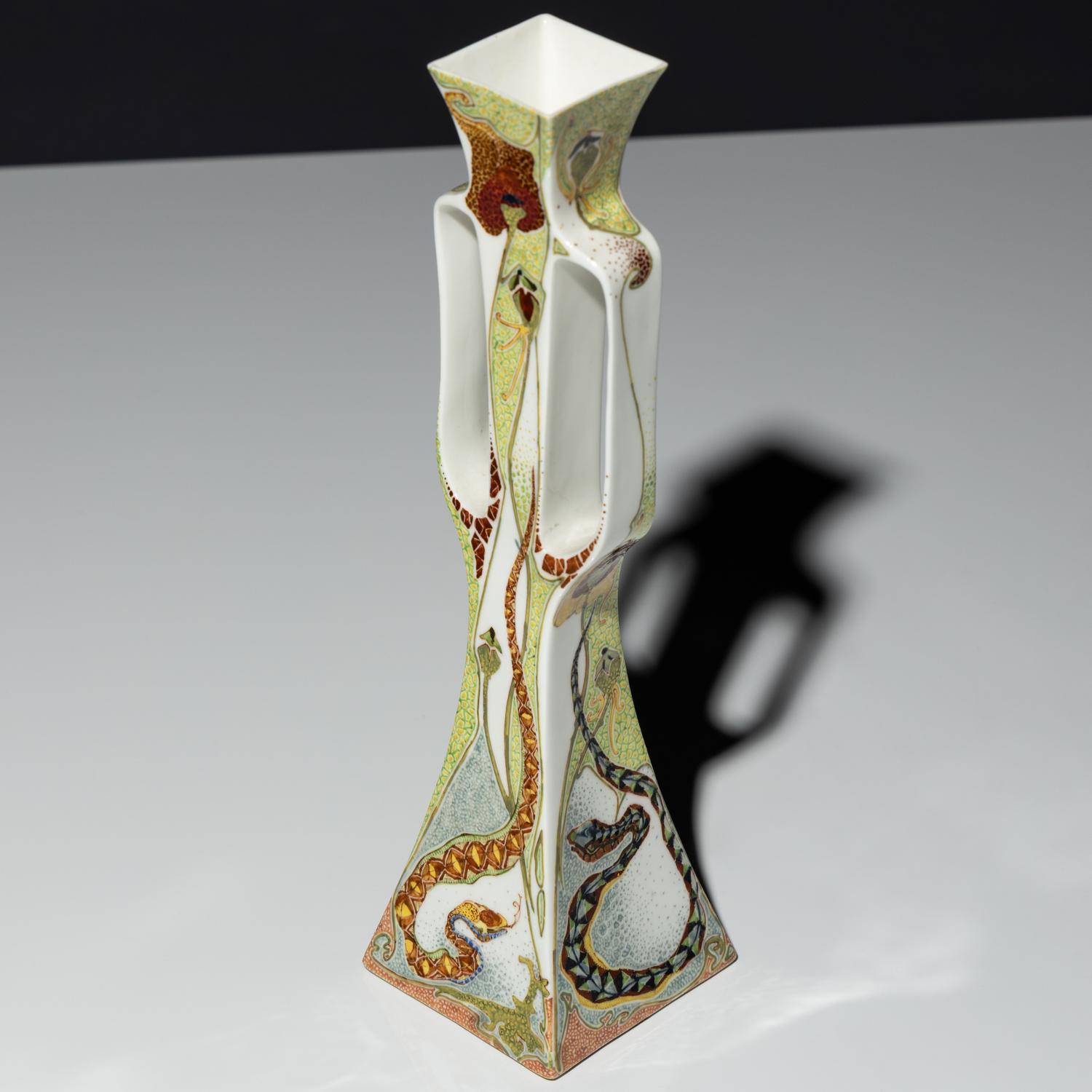 Eggshell porcelain two-handled vase with polychrome snake decor, model 182p
