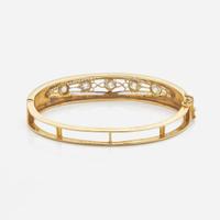 A 14K Yellow Gold and Diamond Bracelet
