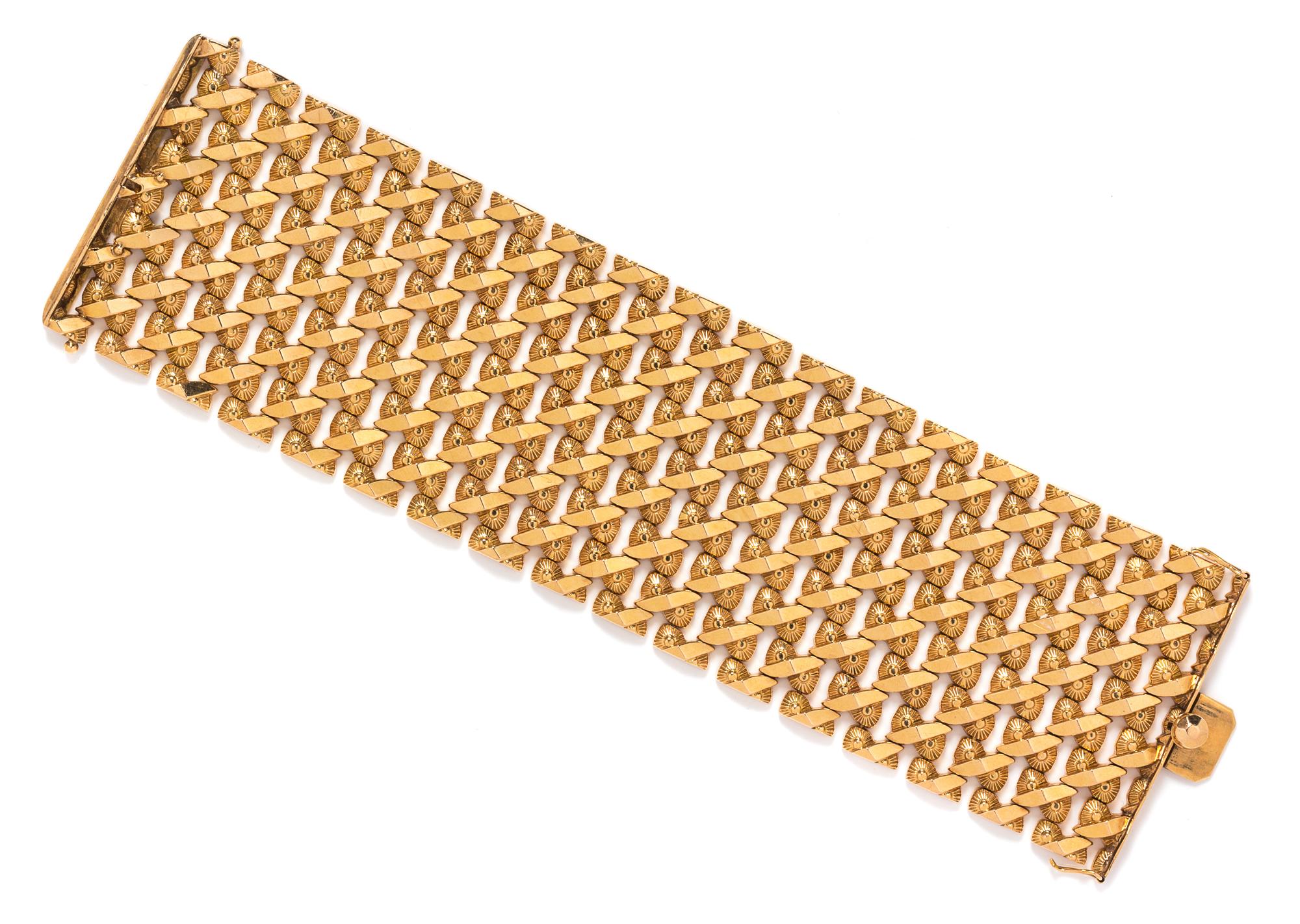 An 18 Karat Yellow Gold Bracelet, Mod Depositato, 59.70 dwts.