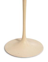Tulip Side Table Knoll, USA