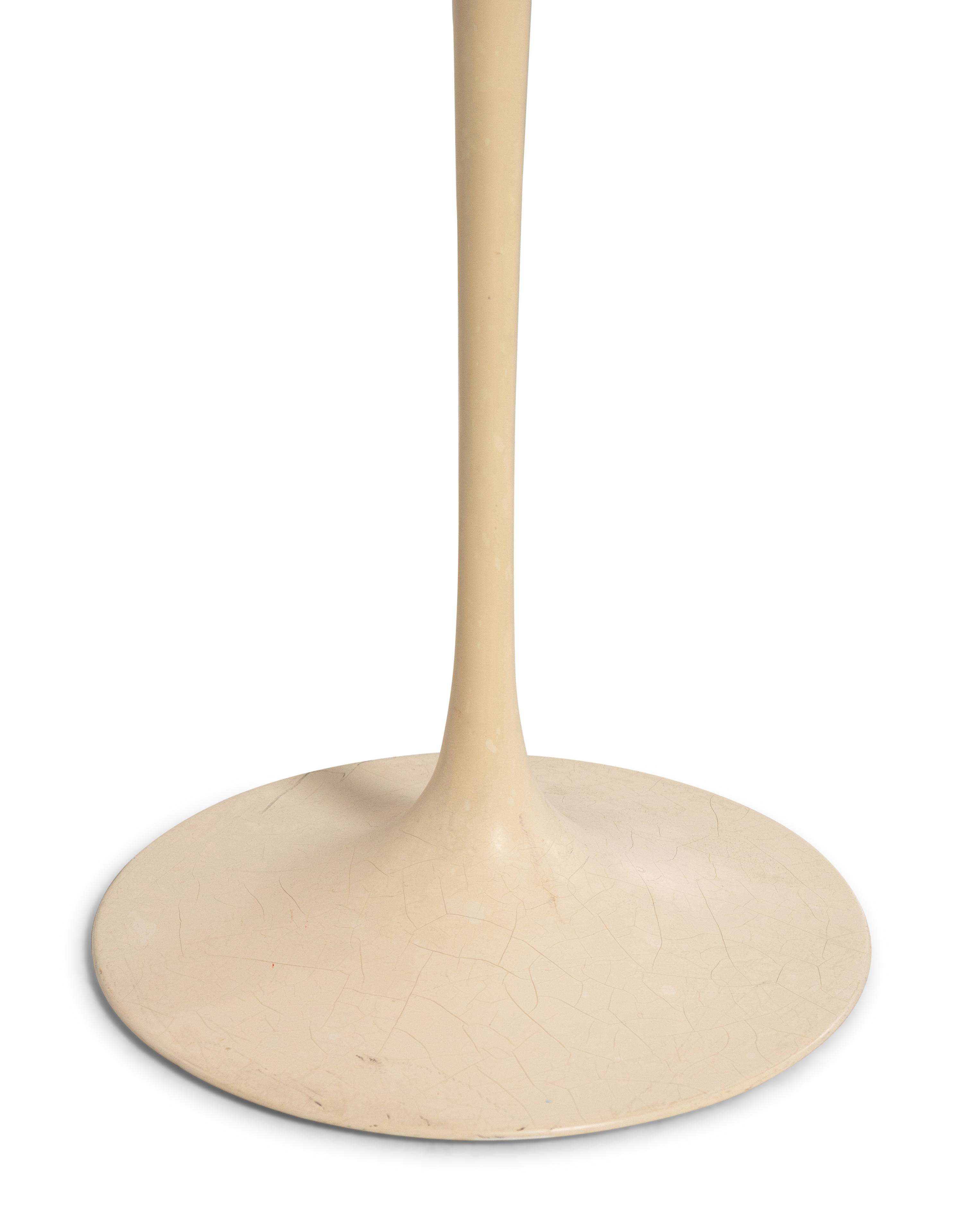 Tulip Side Table Knoll, USA