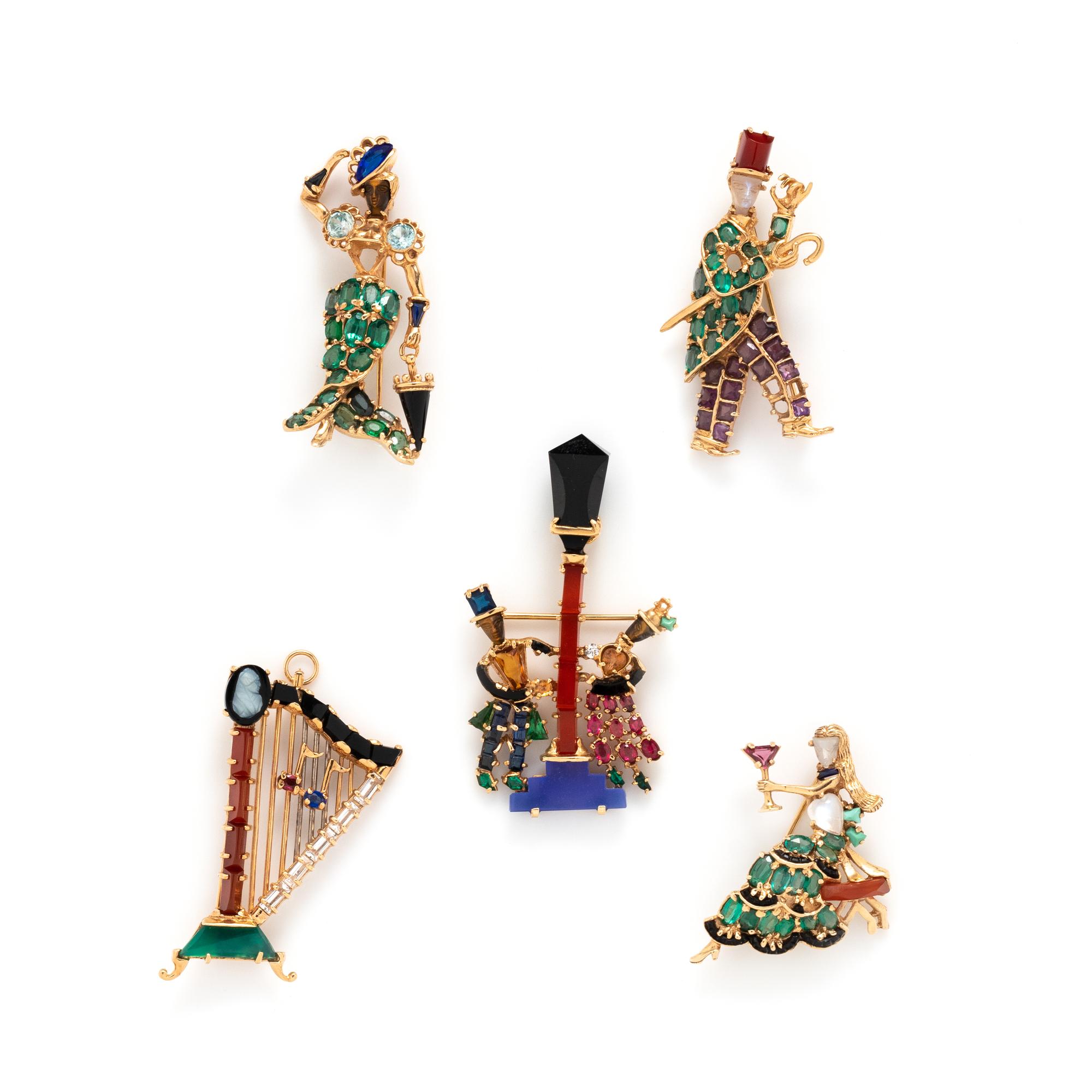COLLECTION OF YELLOW GOLD AND GEMSTONE BROOCHES