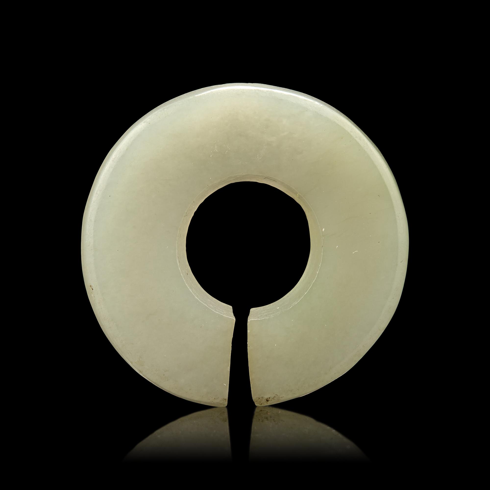 A Chinese Pale Celadon Jade Earring, Jue, Western Zhou Dynasty 西周 青白玉玨