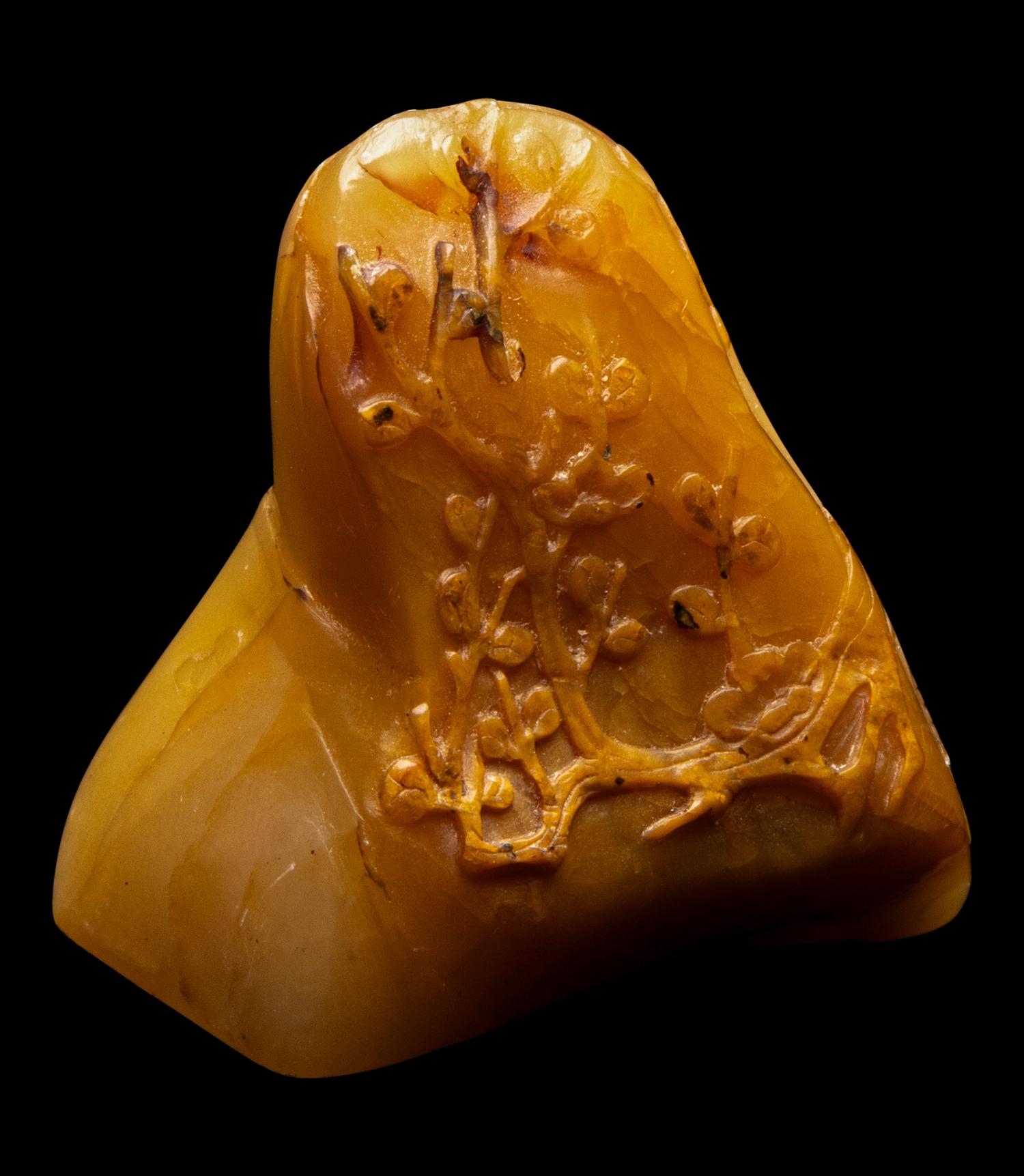 A Chinese Tianhuang Hardstone Seal