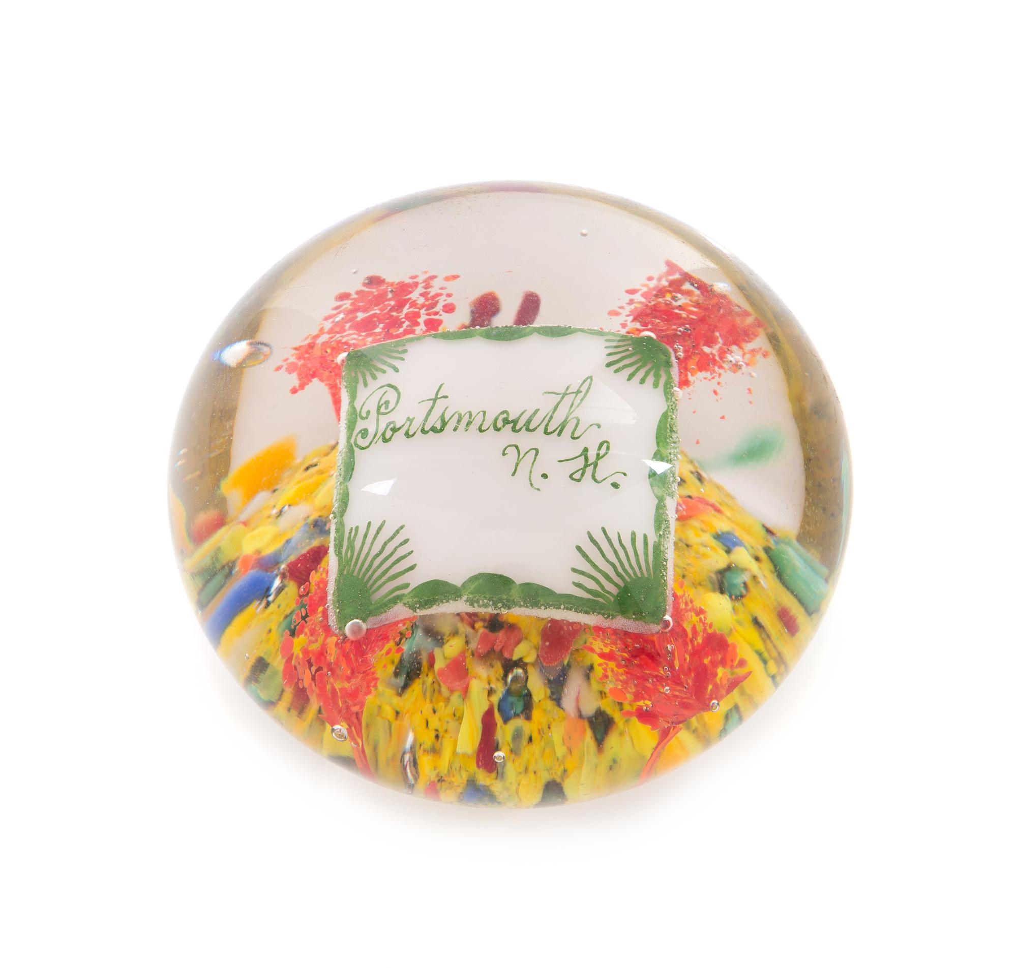 An Antique American Portsmouth Paperweight Diameter 3 3/4 inches