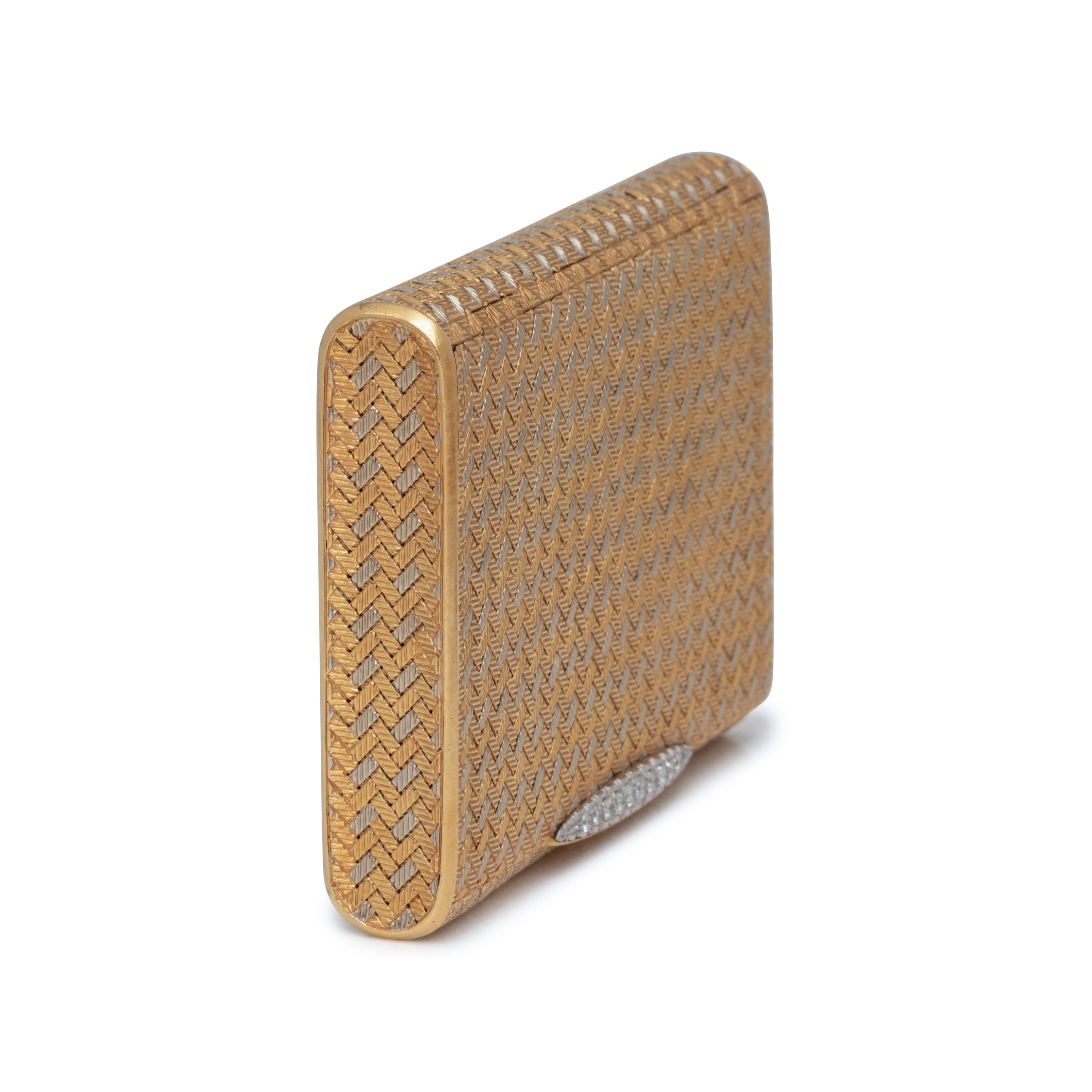BICOLOR GOLD AND DIAMOND COMPACT