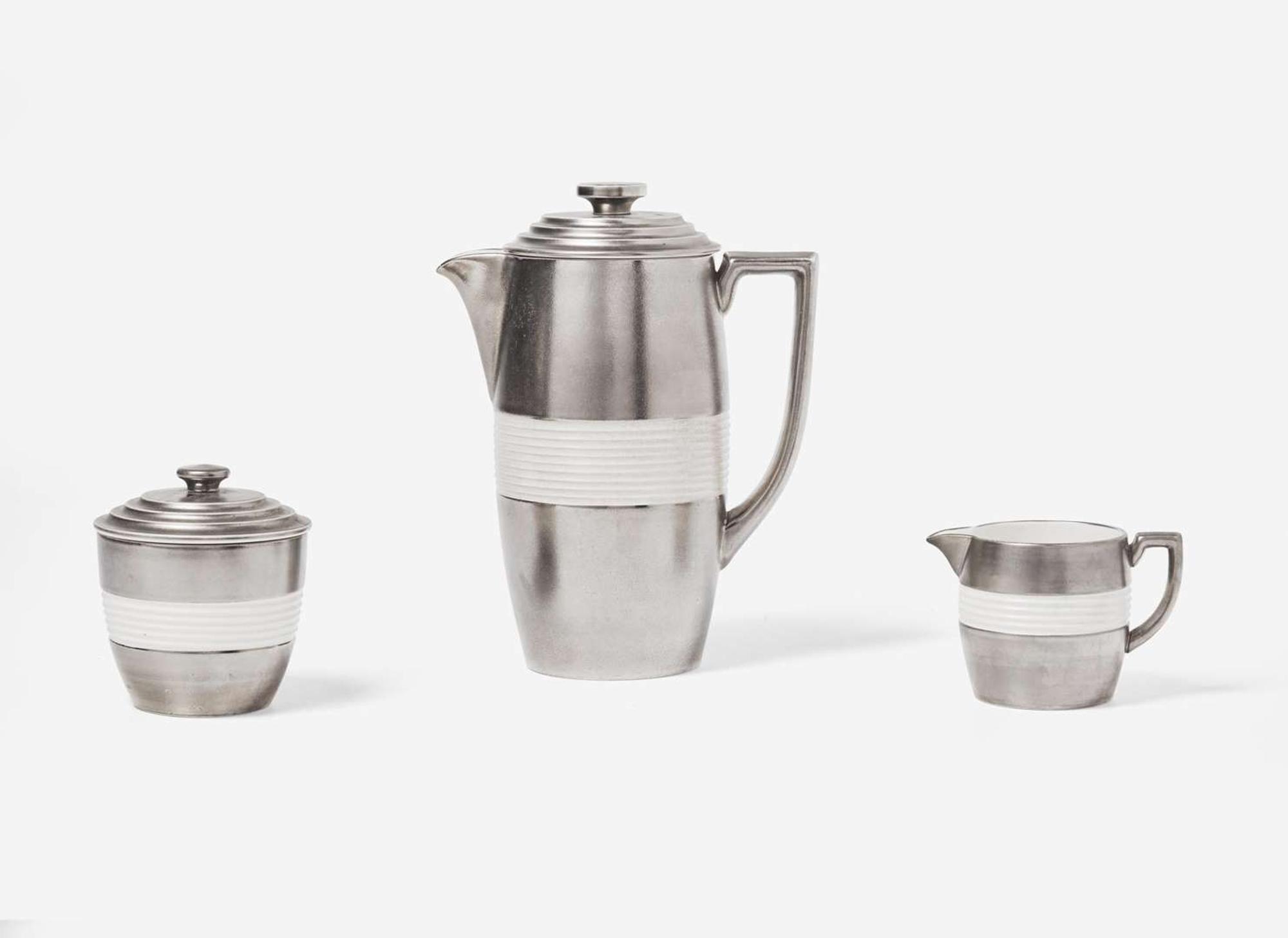 A Wedgwood Moonstone Glaze Platinum Lustre Queensware Coffee Service