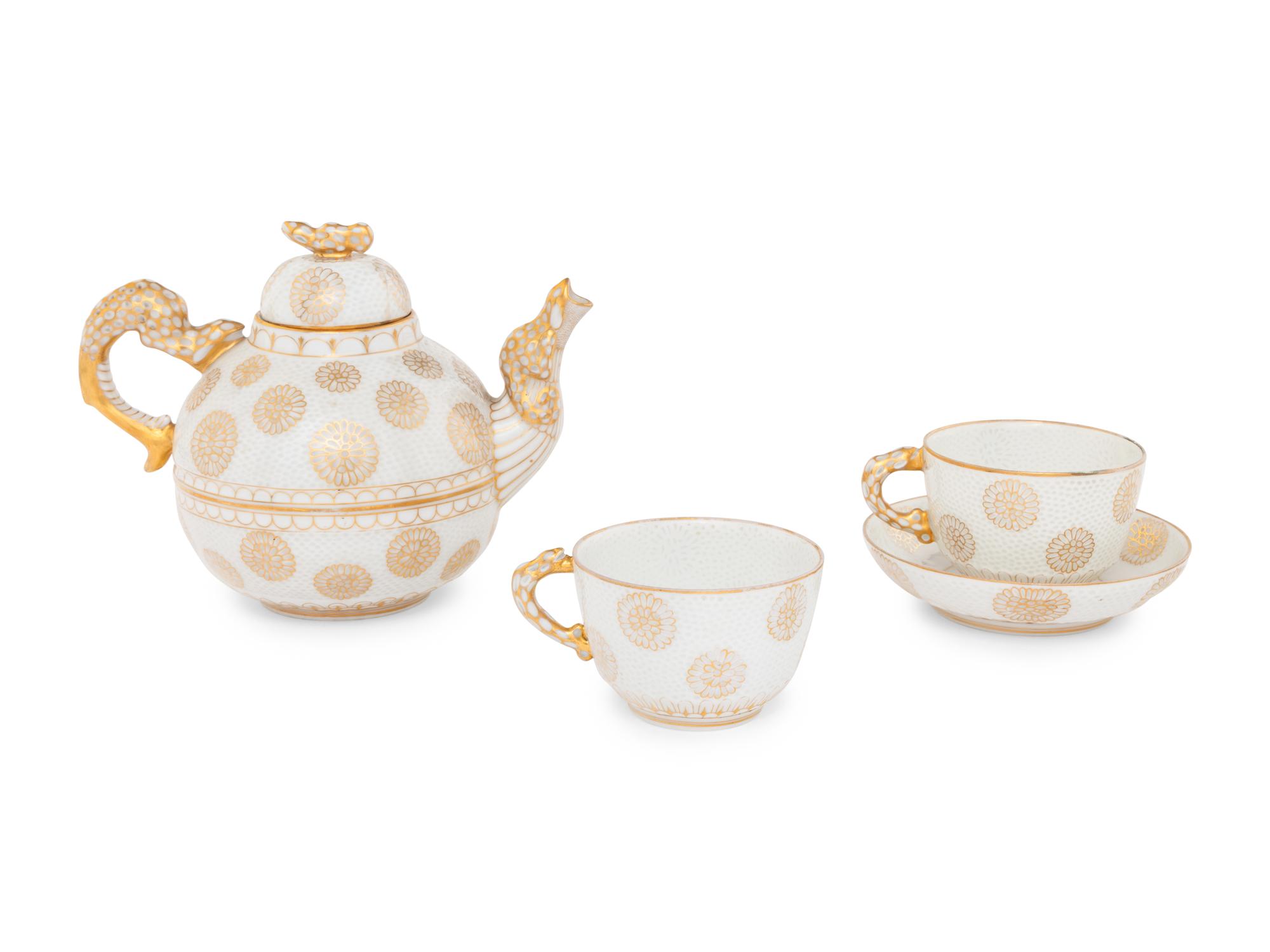 A Herend Porcelain Japonisme Tea Service