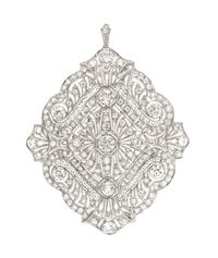 A Platinum and Diamond Pendant/Brooch, Circa 1905, 14.80 dwts.