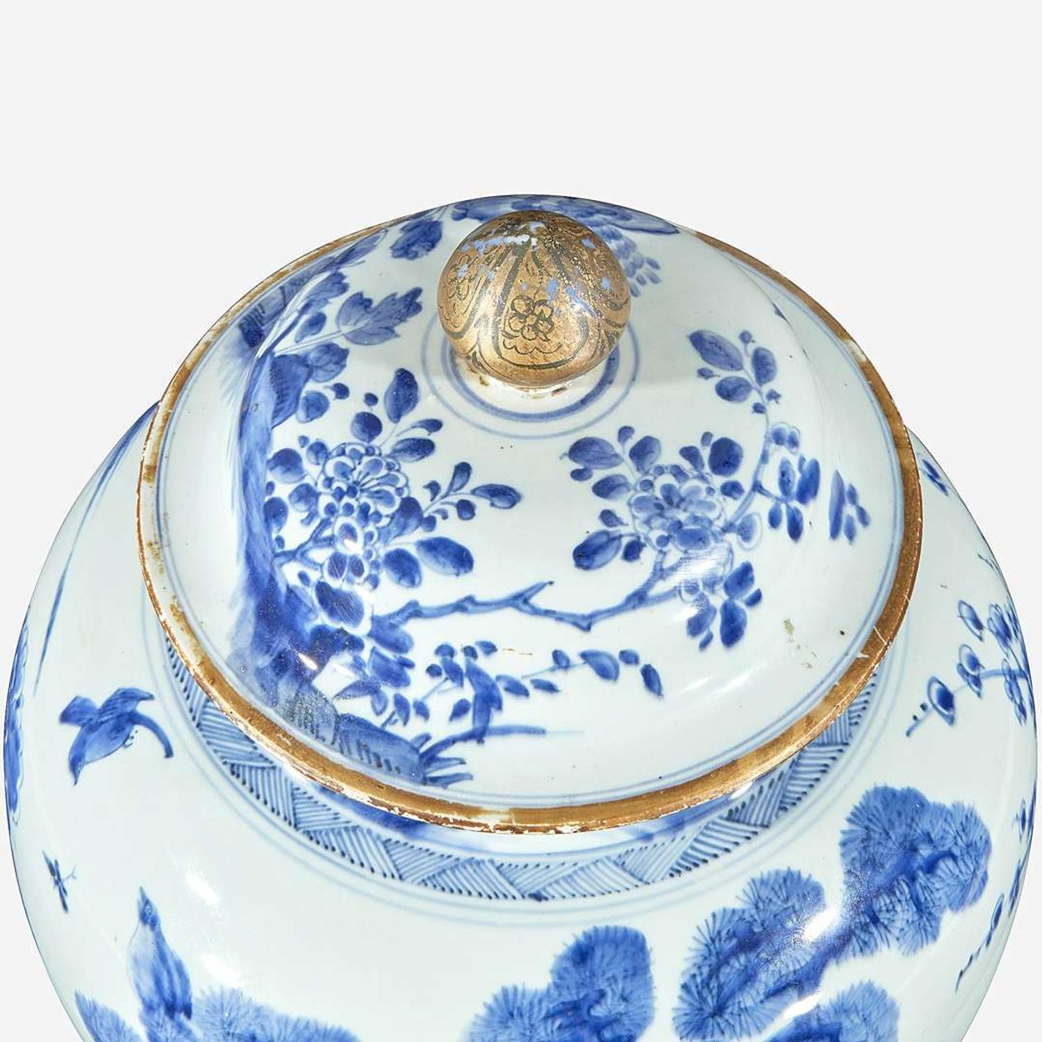 A Chinese blue and white porcelain large jar & cover 18th Century