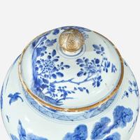 A Chinese blue and white porcelain large jar & cover 18th Century