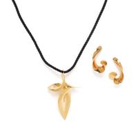 MICHAEL GOOD, YELLOW GOLD NECKLACE AND CLIP EARRINGS