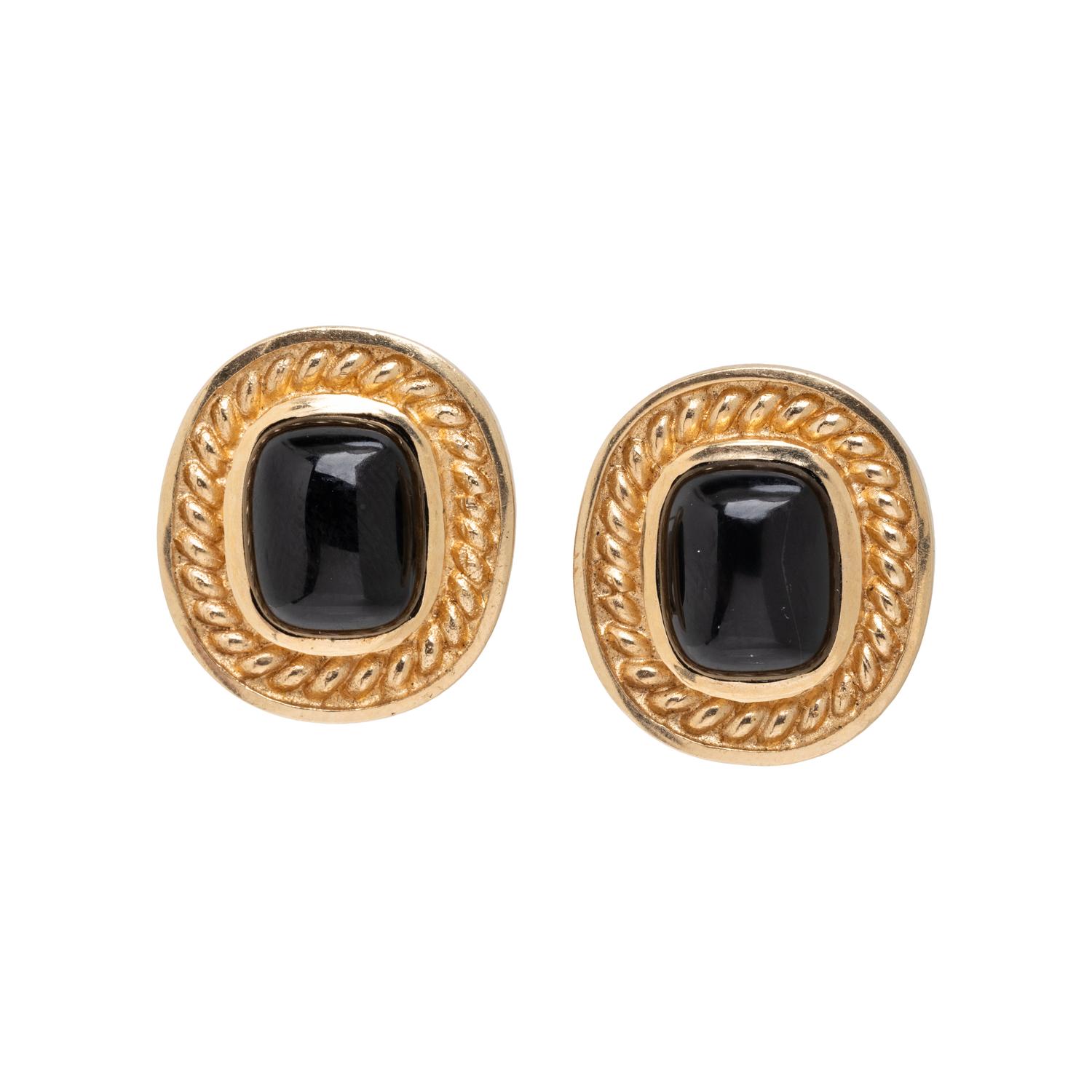 YELLOW GOLD AND ONYX EARCLIPS