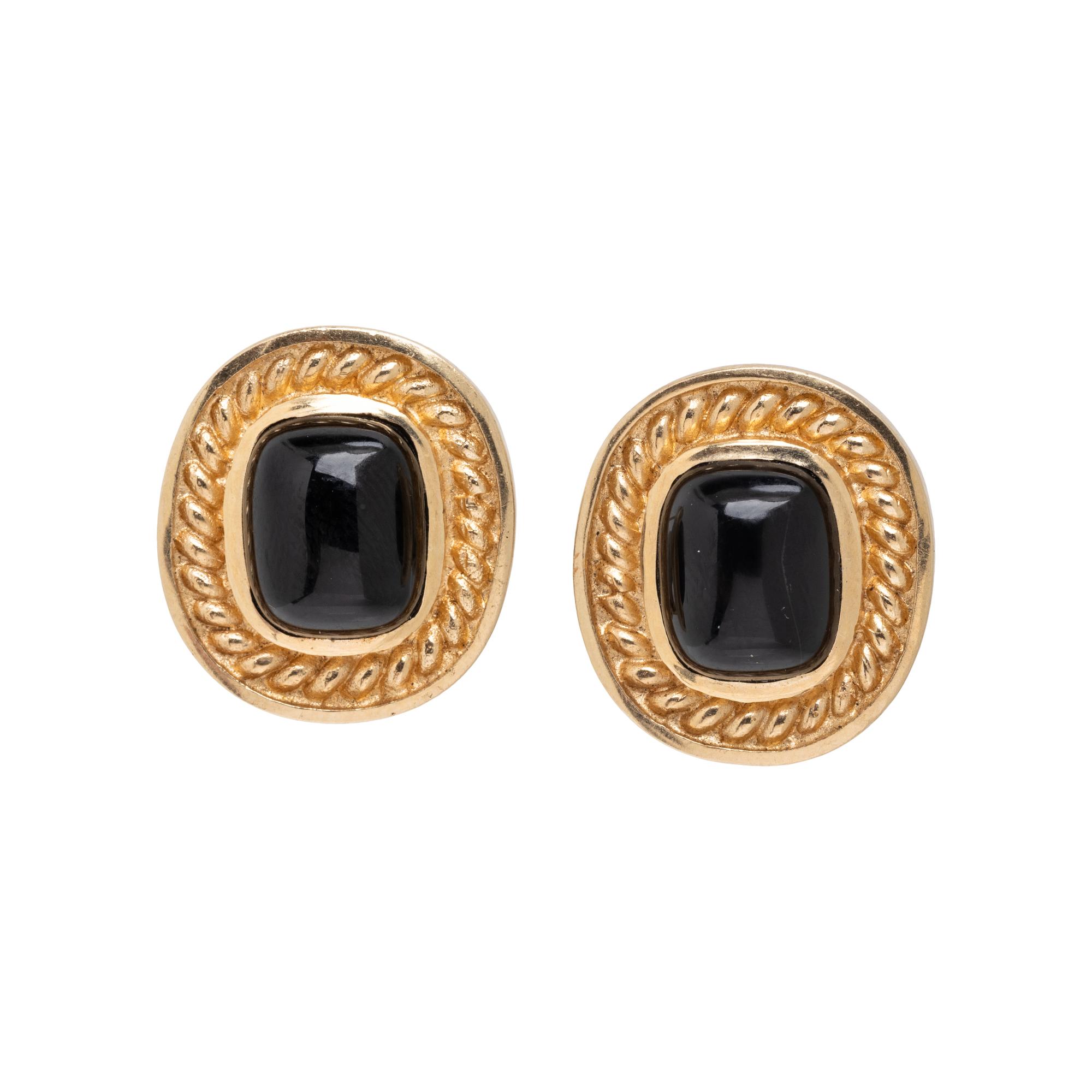 YELLOW GOLD AND ONYX EARCLIPS