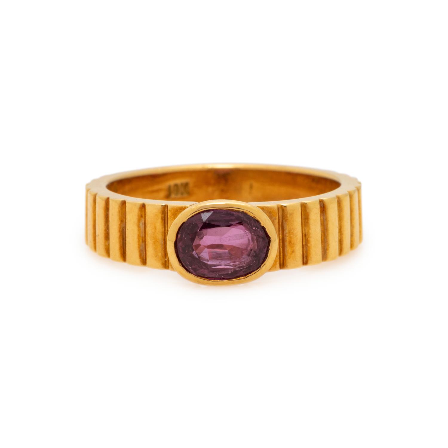 YELLOW GOLD AND RUBY RING