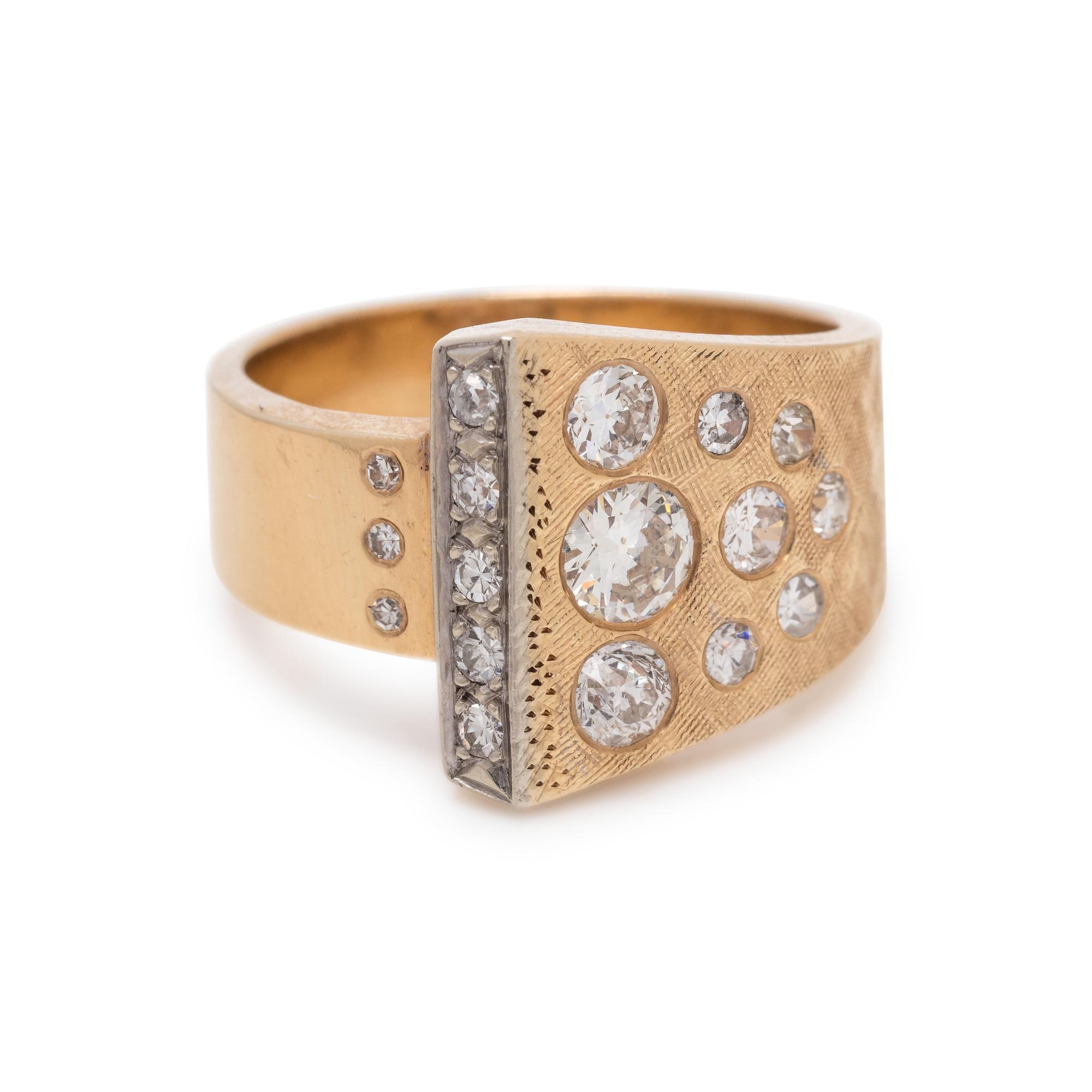 YELLOW GOLD AND DIAMOND RING