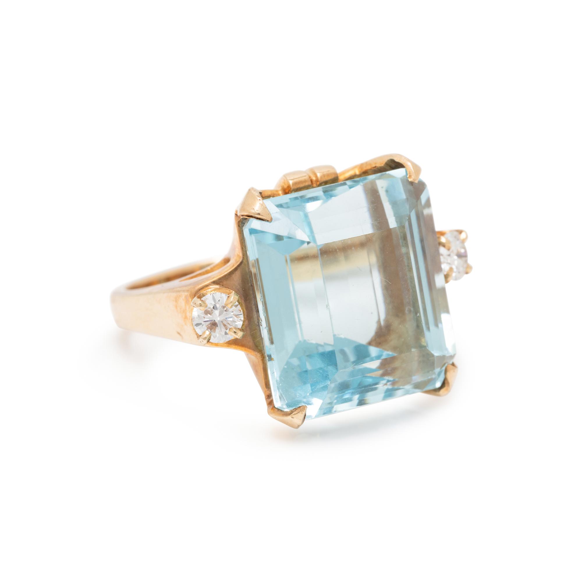 AQUAMARINE AND DIAMOND RING