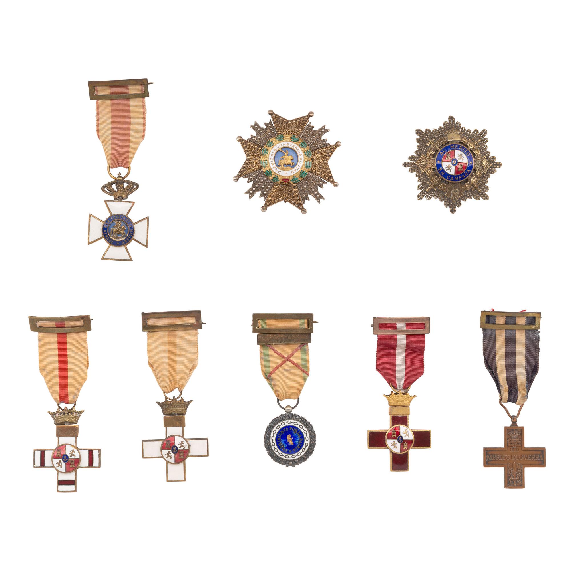 [Militaria] Archive containing medals and photographs of Spanish Cavalry Commander Fernando Suarez Pascual.