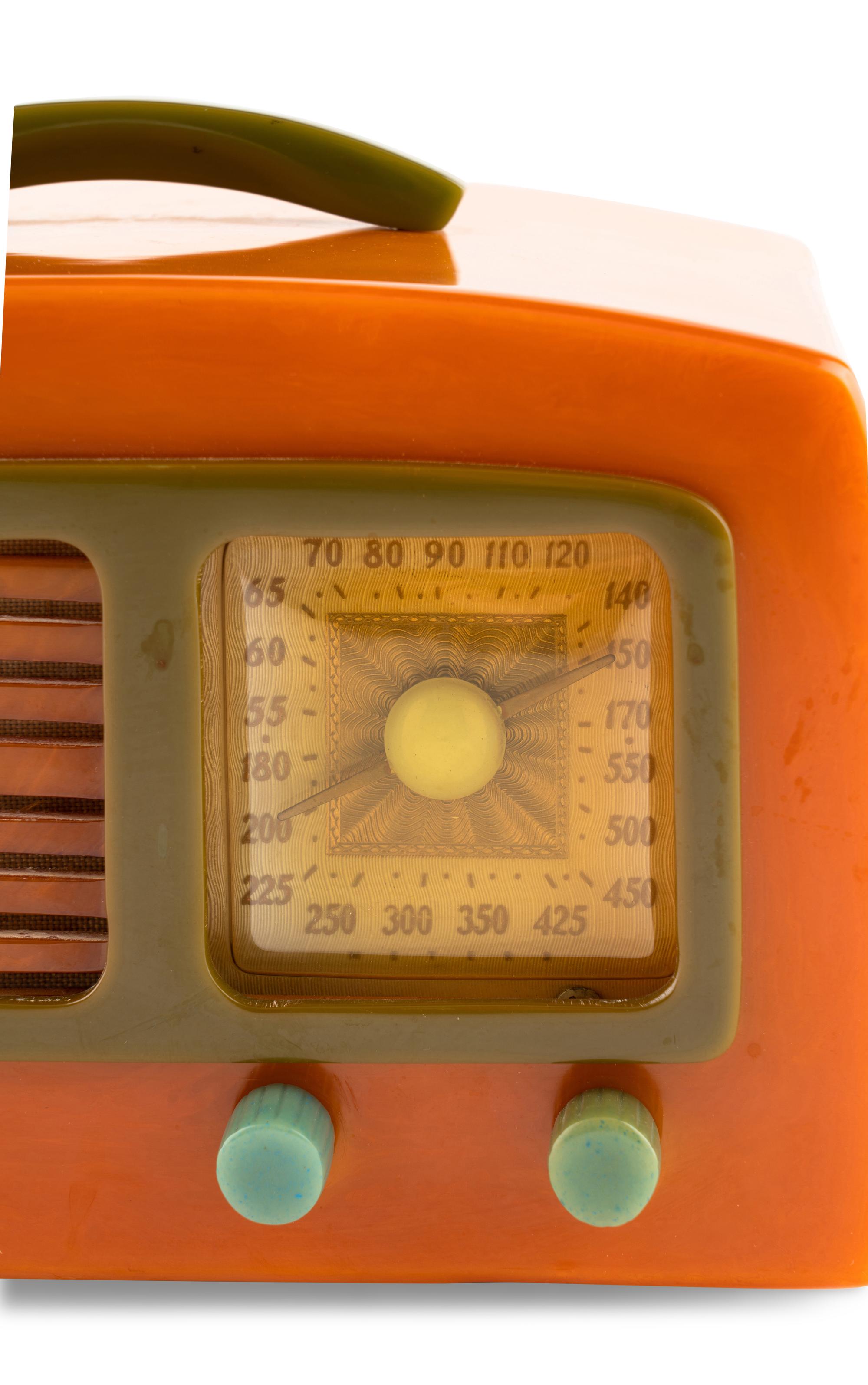 A Sonora Coronet KM Radio