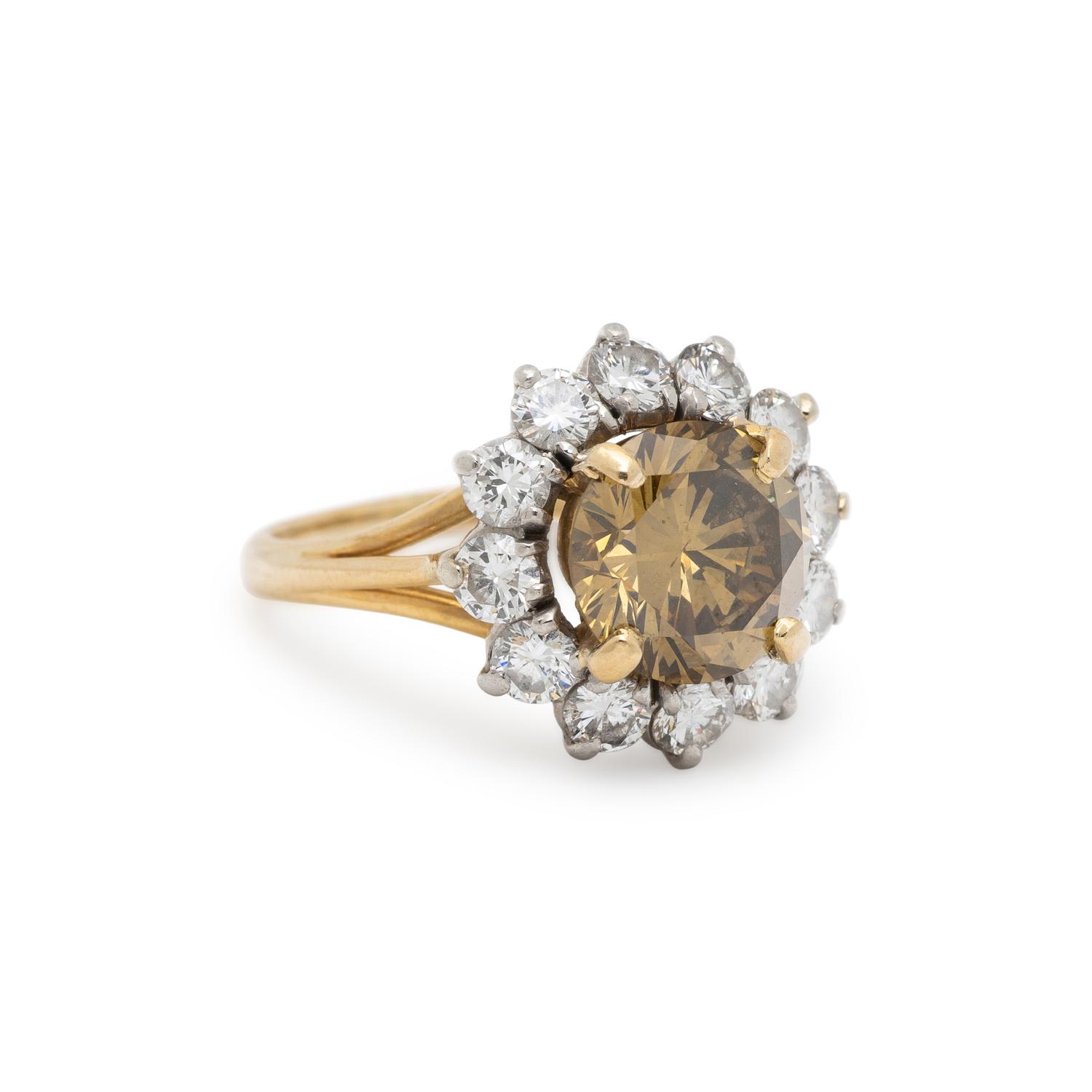 COLORED DIAMOND AND DIAMOND RING