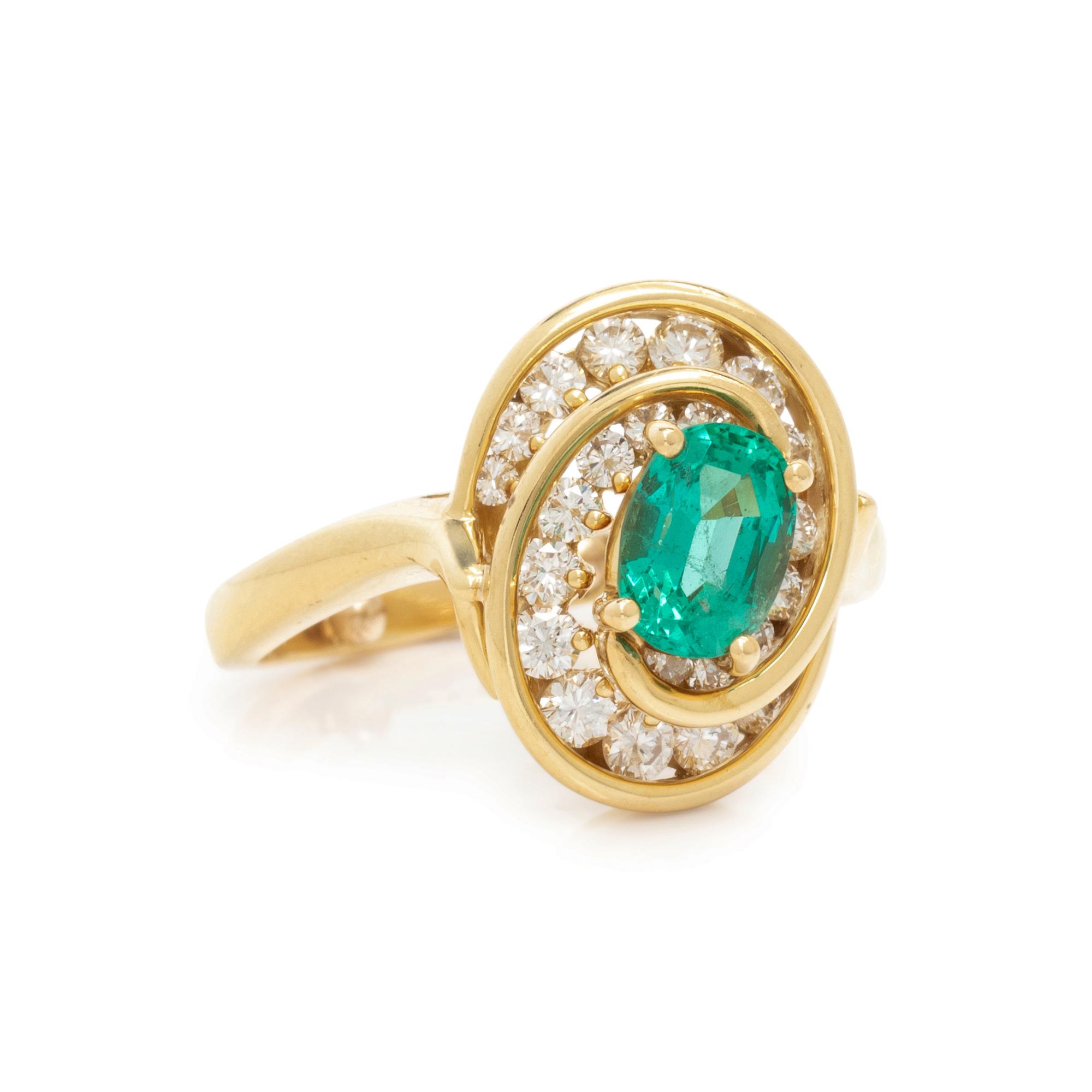 YELLOW GOLD, EMERALD AND DIAMOND RING