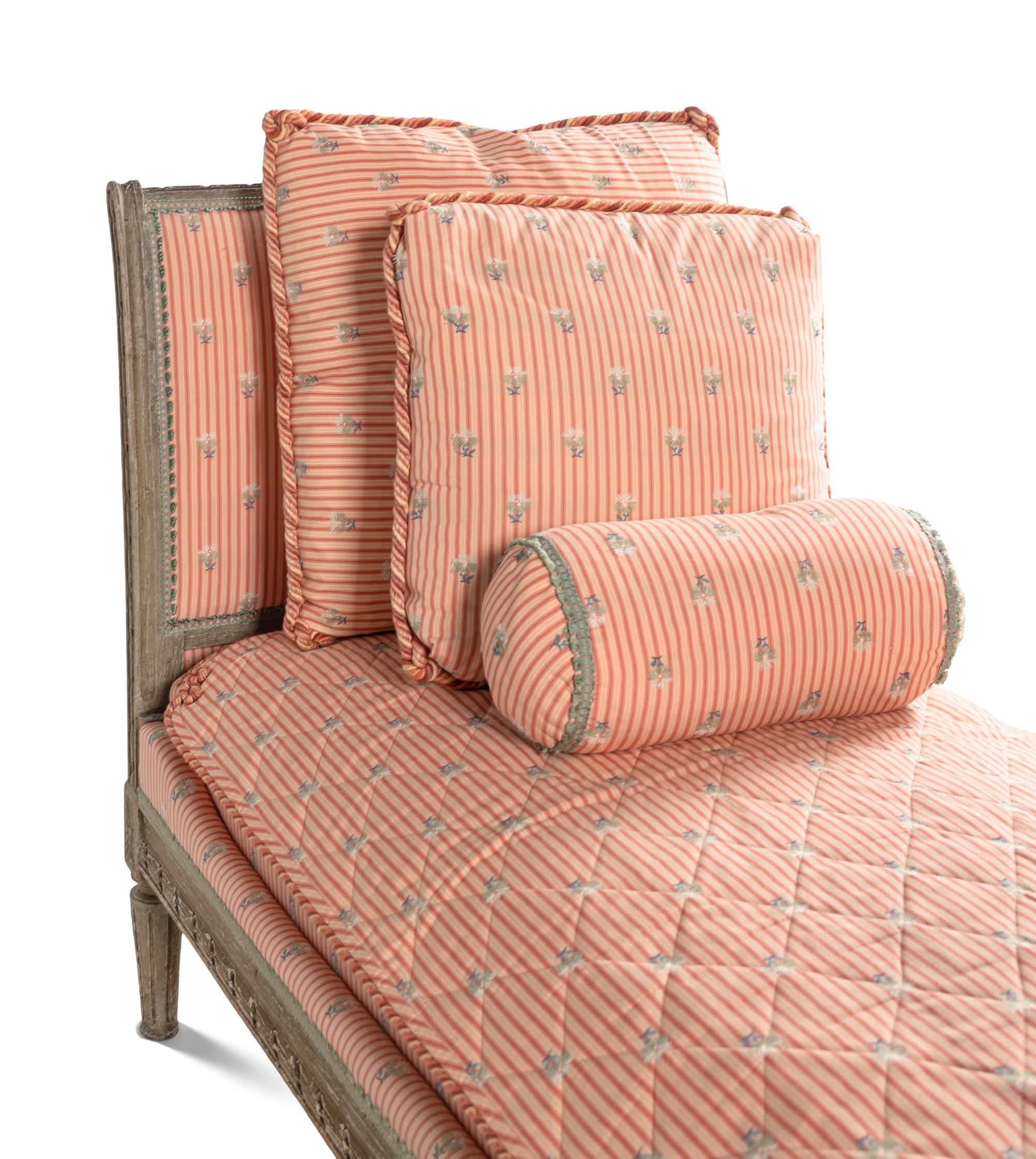 A Louis XVI Gray Painted Daybed