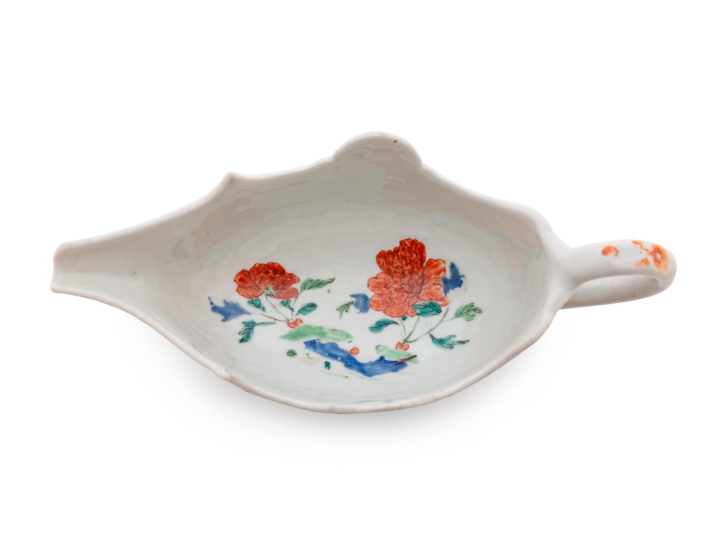 A Pair of Chinese Export Famille Verte Porcelain Sauce Boats