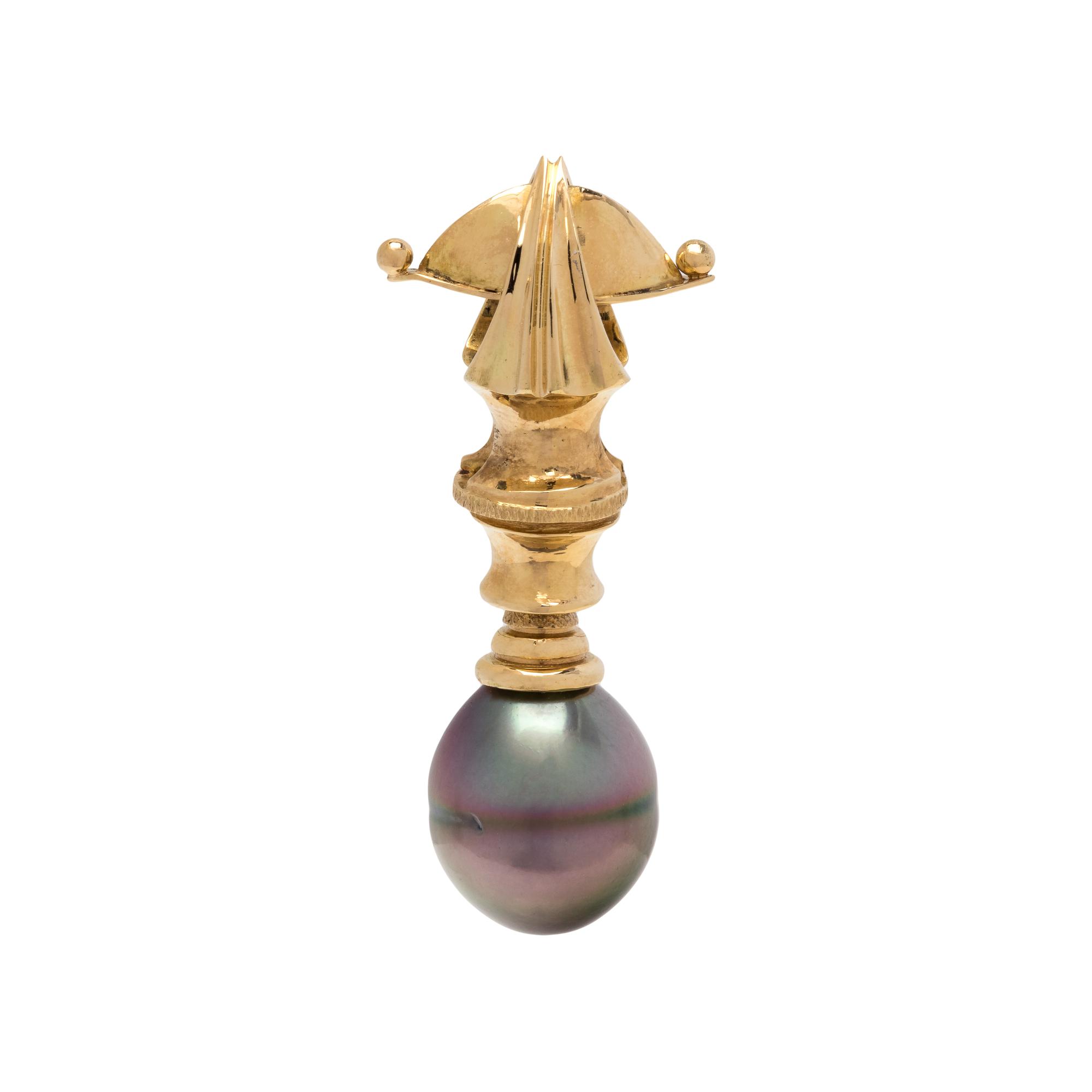 RICHARD KIMBALL, YELLOW GOLD AND CULTURED TAHITIAN PEARL PENDANT