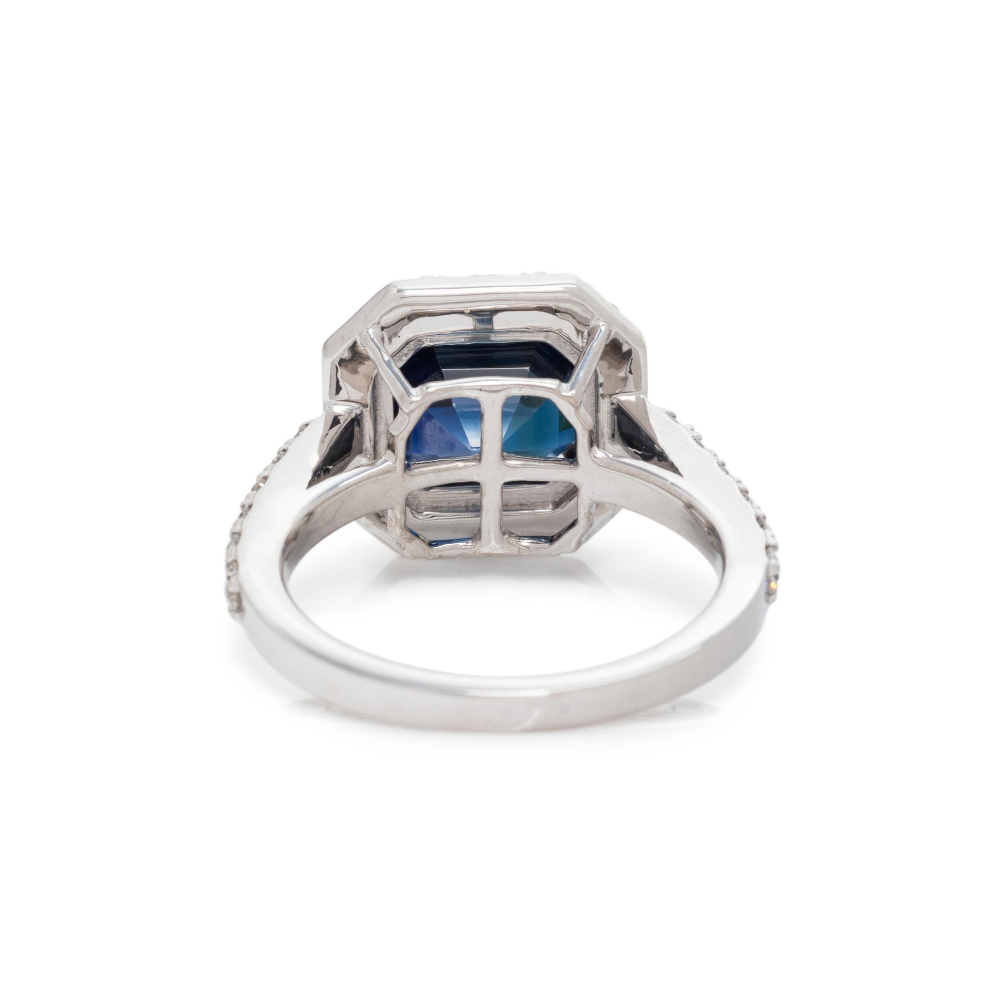 SAPPHIRE AND DIAMOND RING