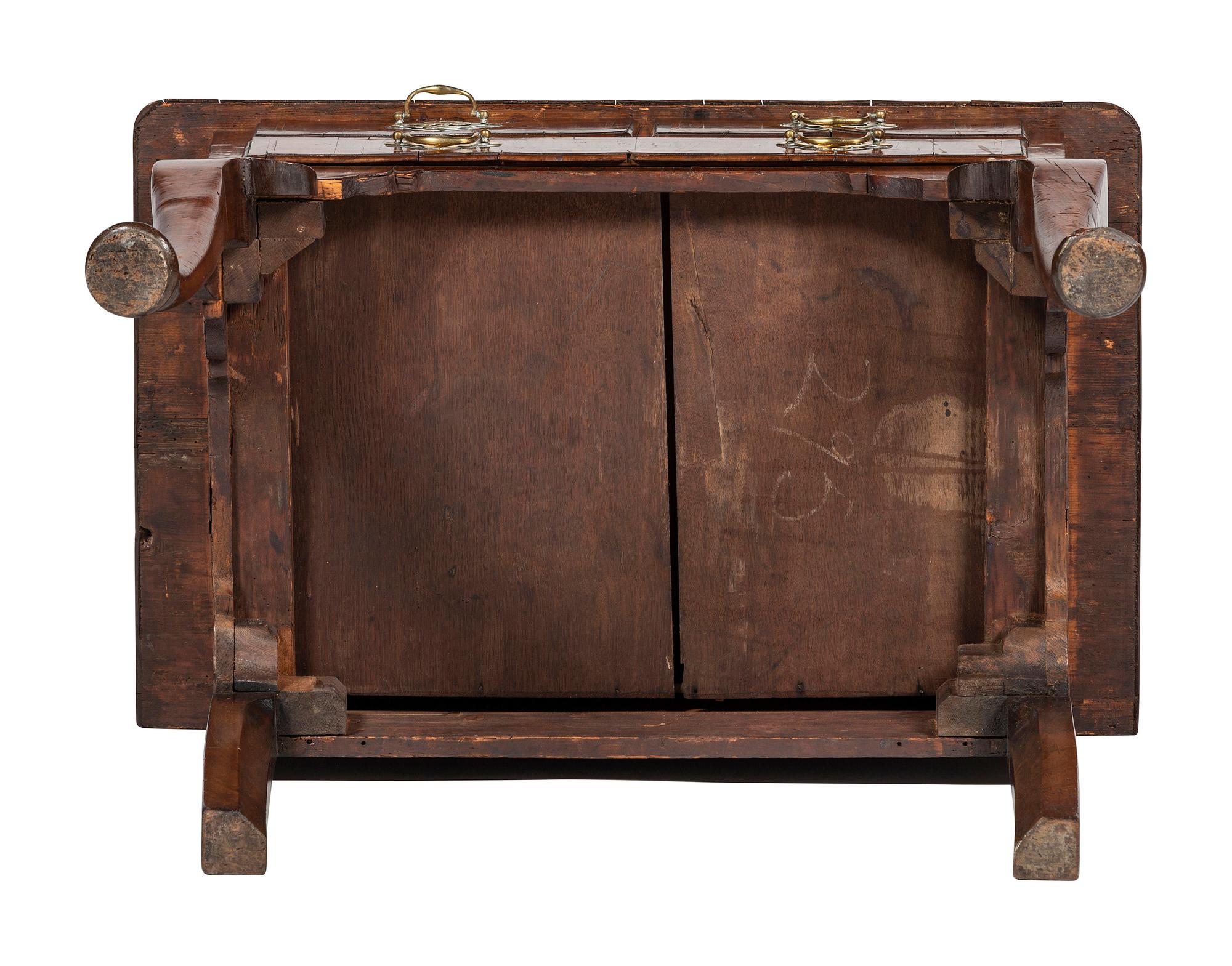 A Georgian Walnut Inlaid Dressing Table