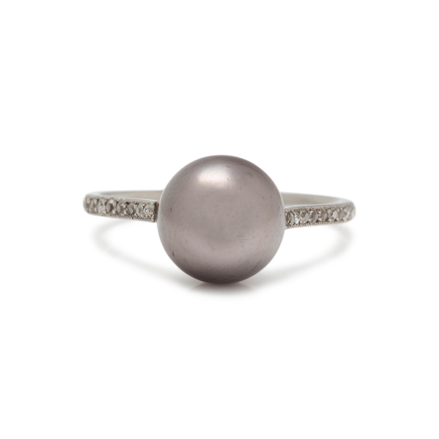 TIFFANY & CO., NATURAL GRAY PEARL AND DIAMOND RING
