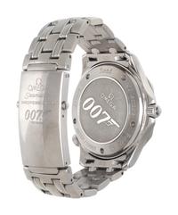 OMEGA, STAINLESS STEEL LIMITED EDITION COLLECTOR'S SET 'JAMES BOND 007 SEAMASTER DIVER' WATCH, BOX & PAPERS