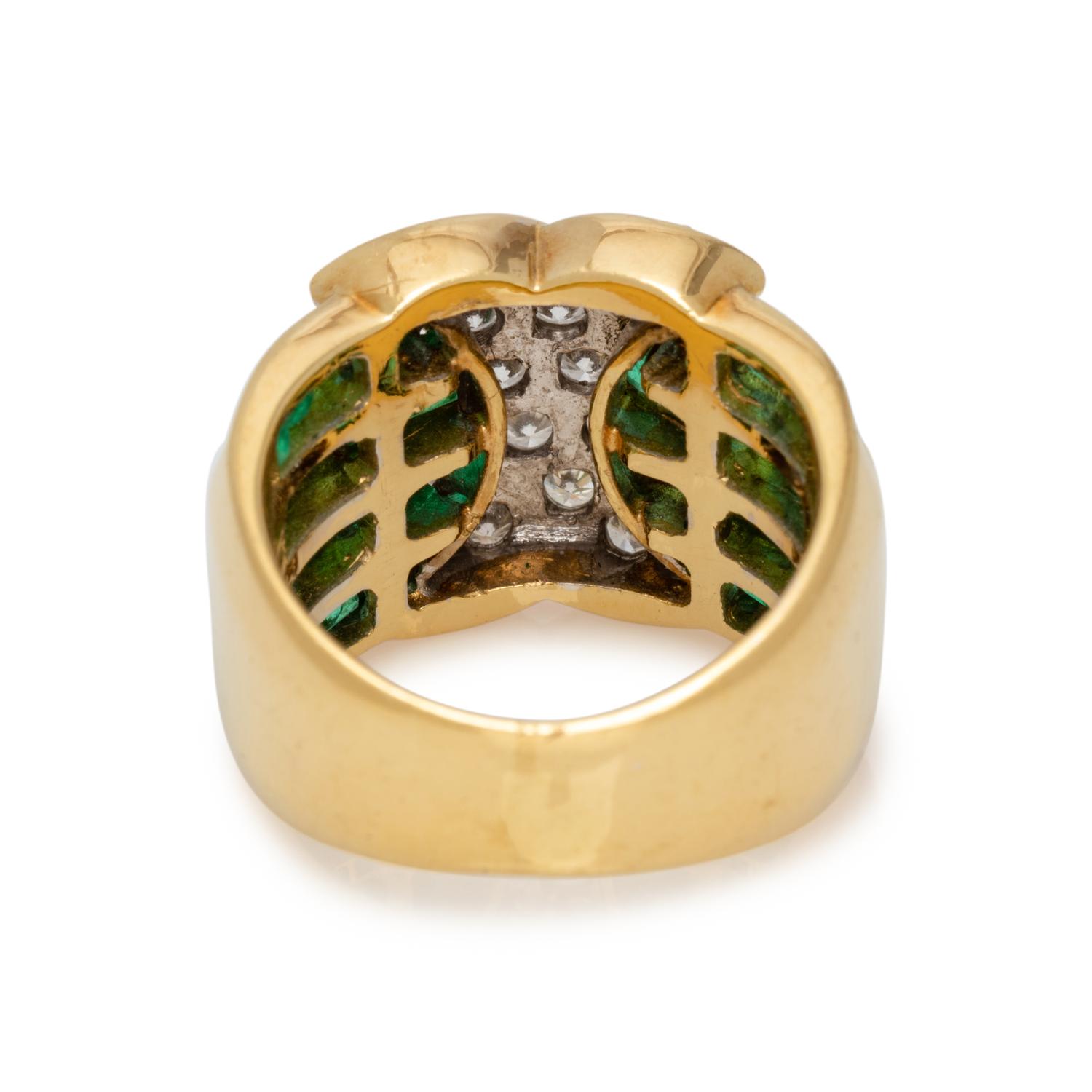 YELLOW GOLD, DIAMOND AND EMERALD RING