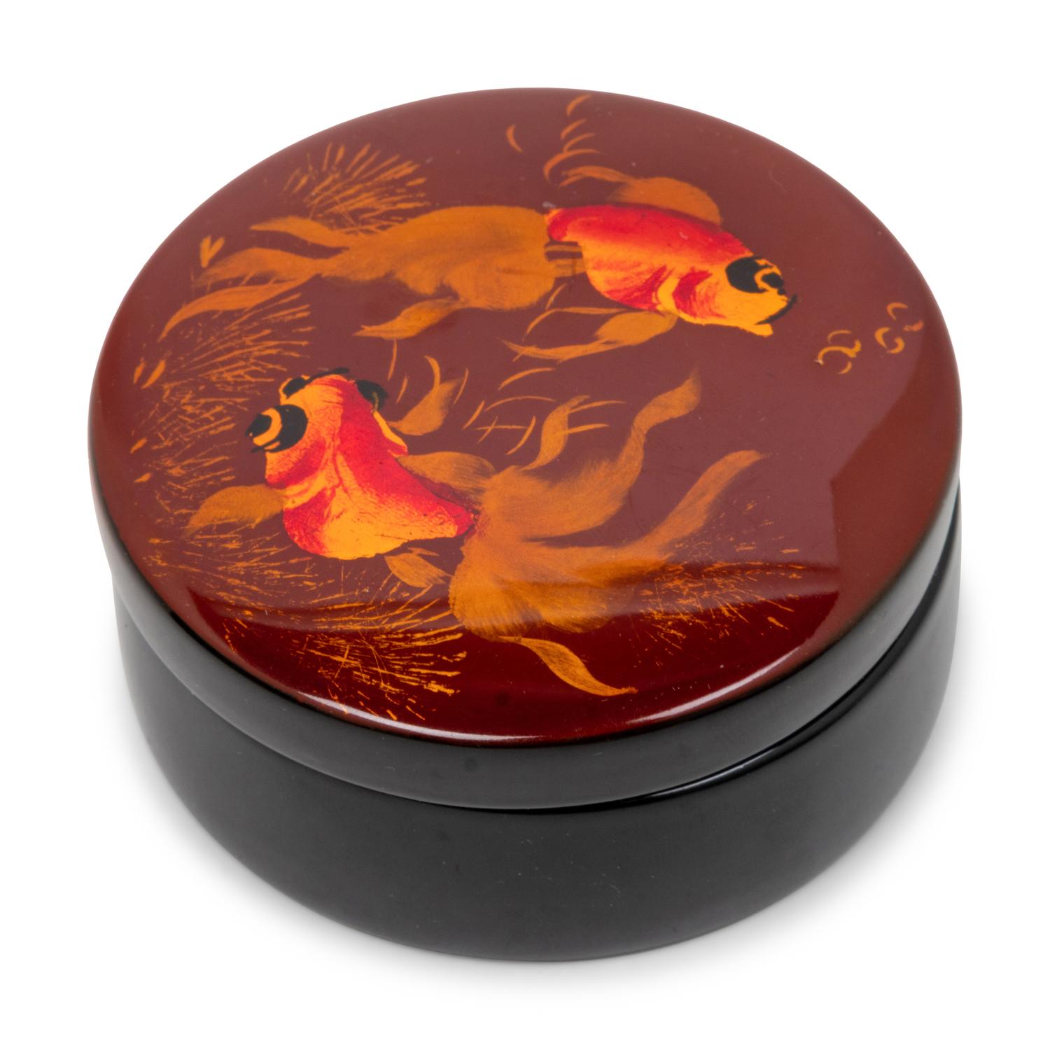 10 Chinese and Japanese Covered Boxes
